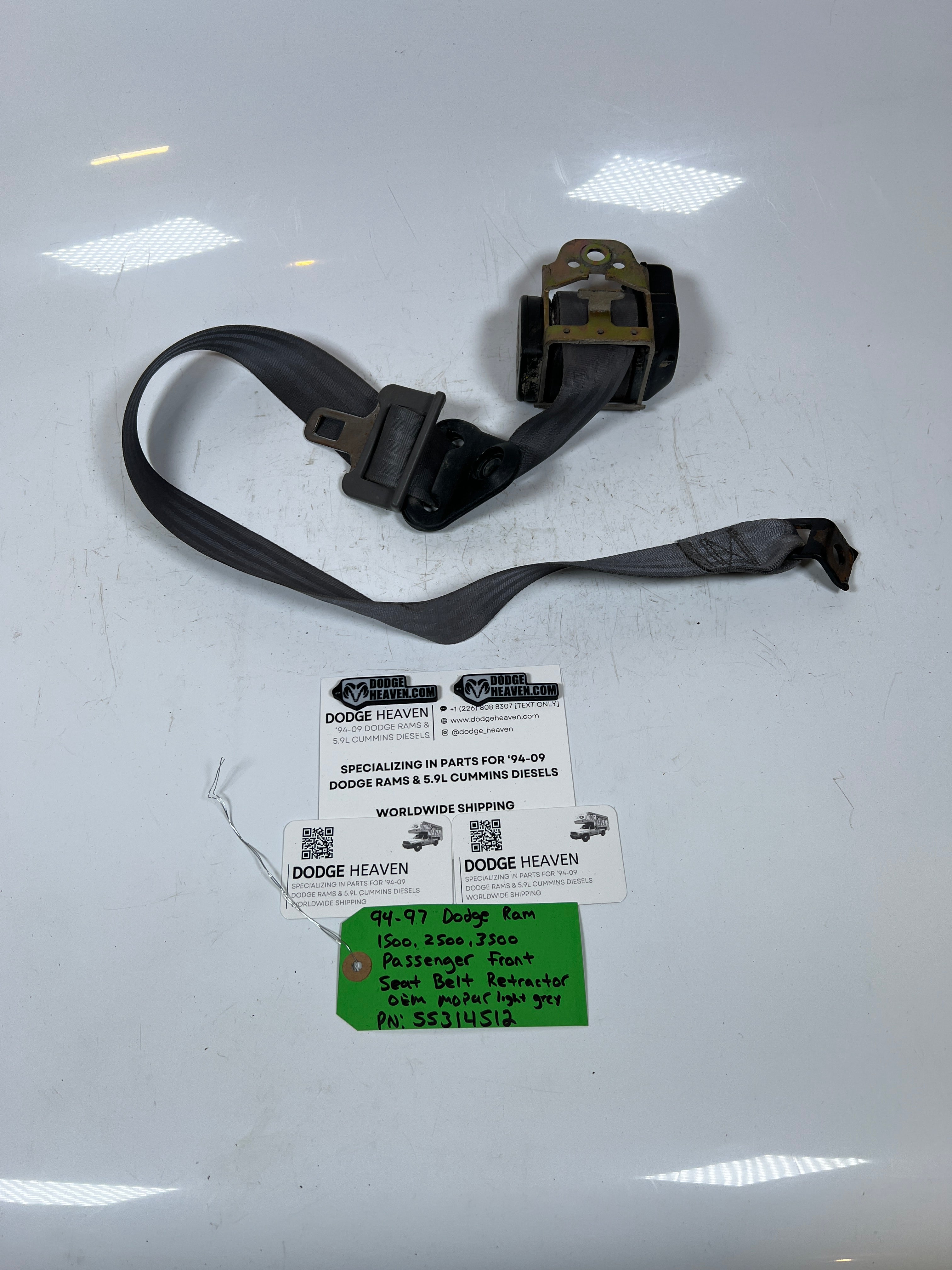 1994-1997 Dodge Ram 1500-3500 Passenger Front Seat Belt Retractor