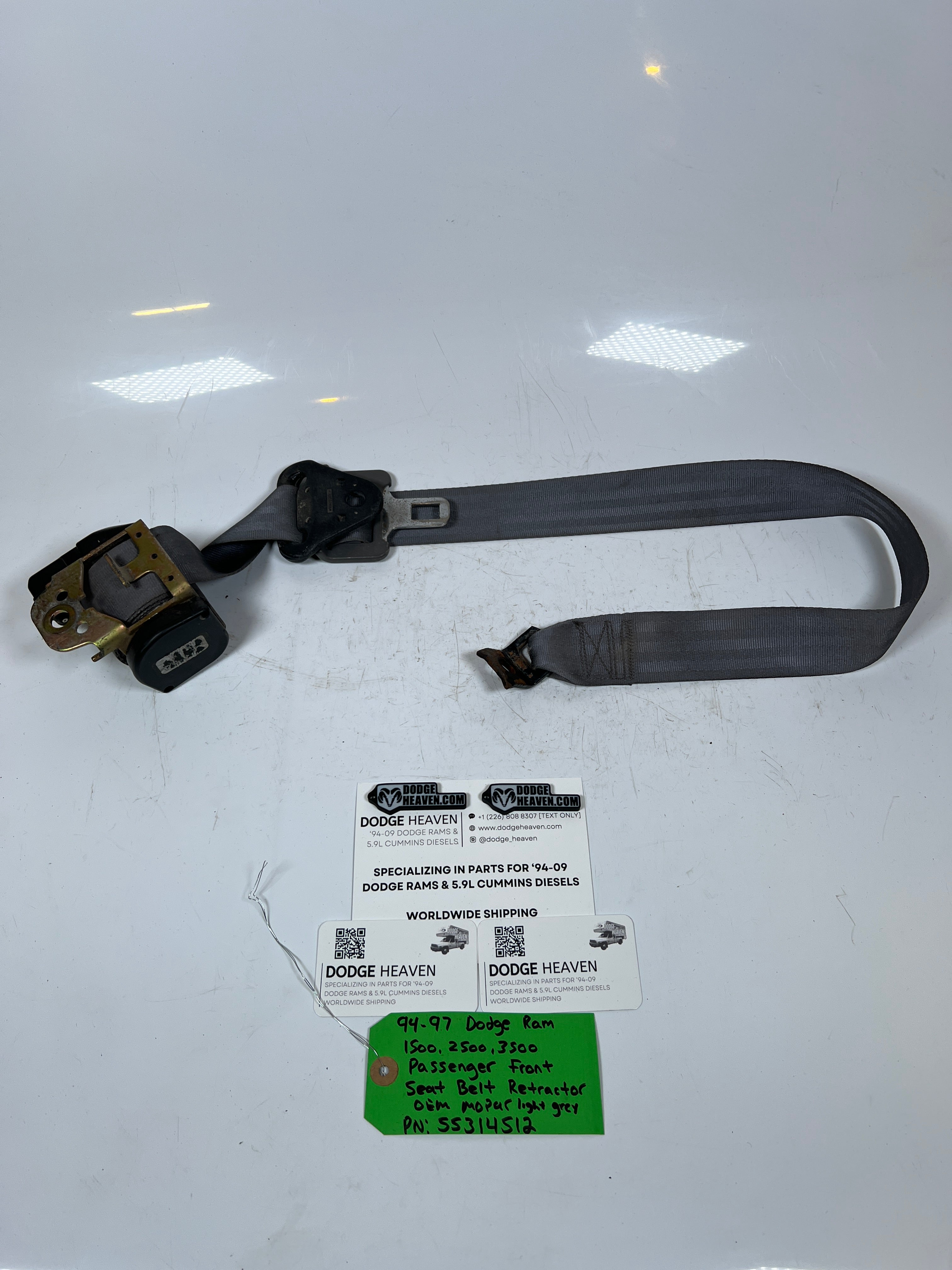 1994-1997 Dodge Ram 1500-3500 Passenger Front Seat Belt Retractor