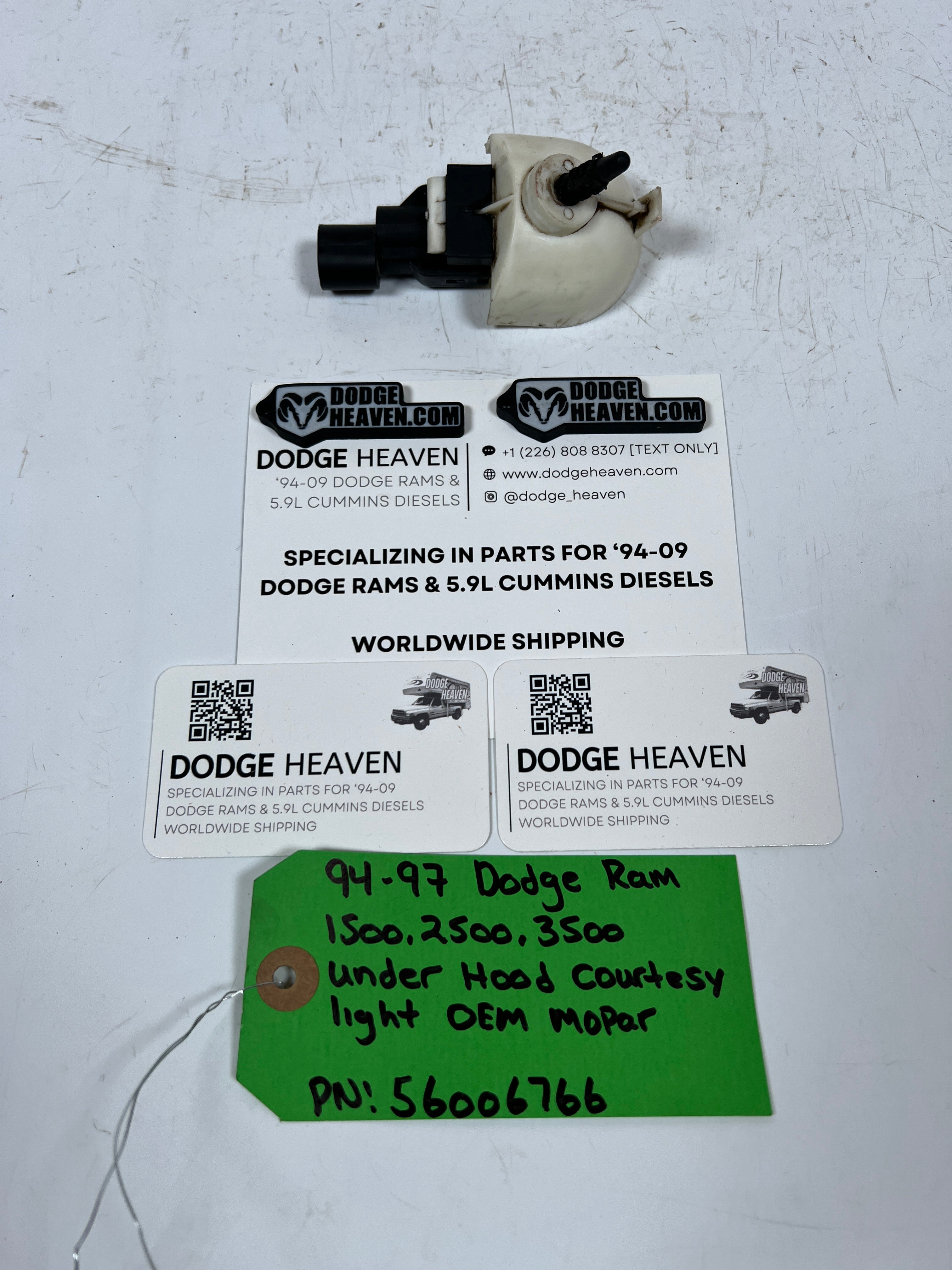 1994-1997 Dodge Ram 1500-3500 Under Hood Courtesy Dome Light