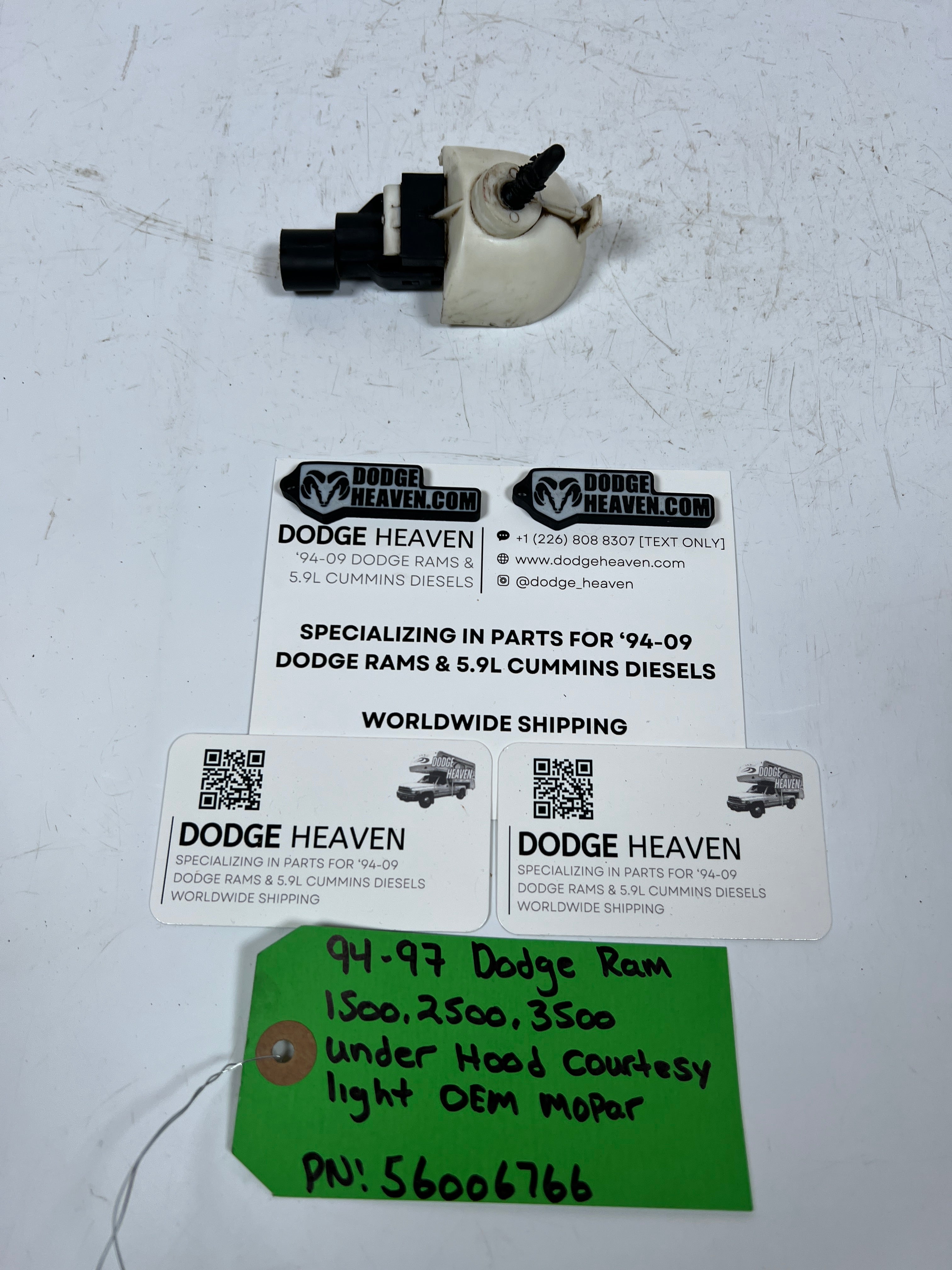 1994-1997 Dodge Ram 1500-3500 Under Hood Courtesy Dome Light