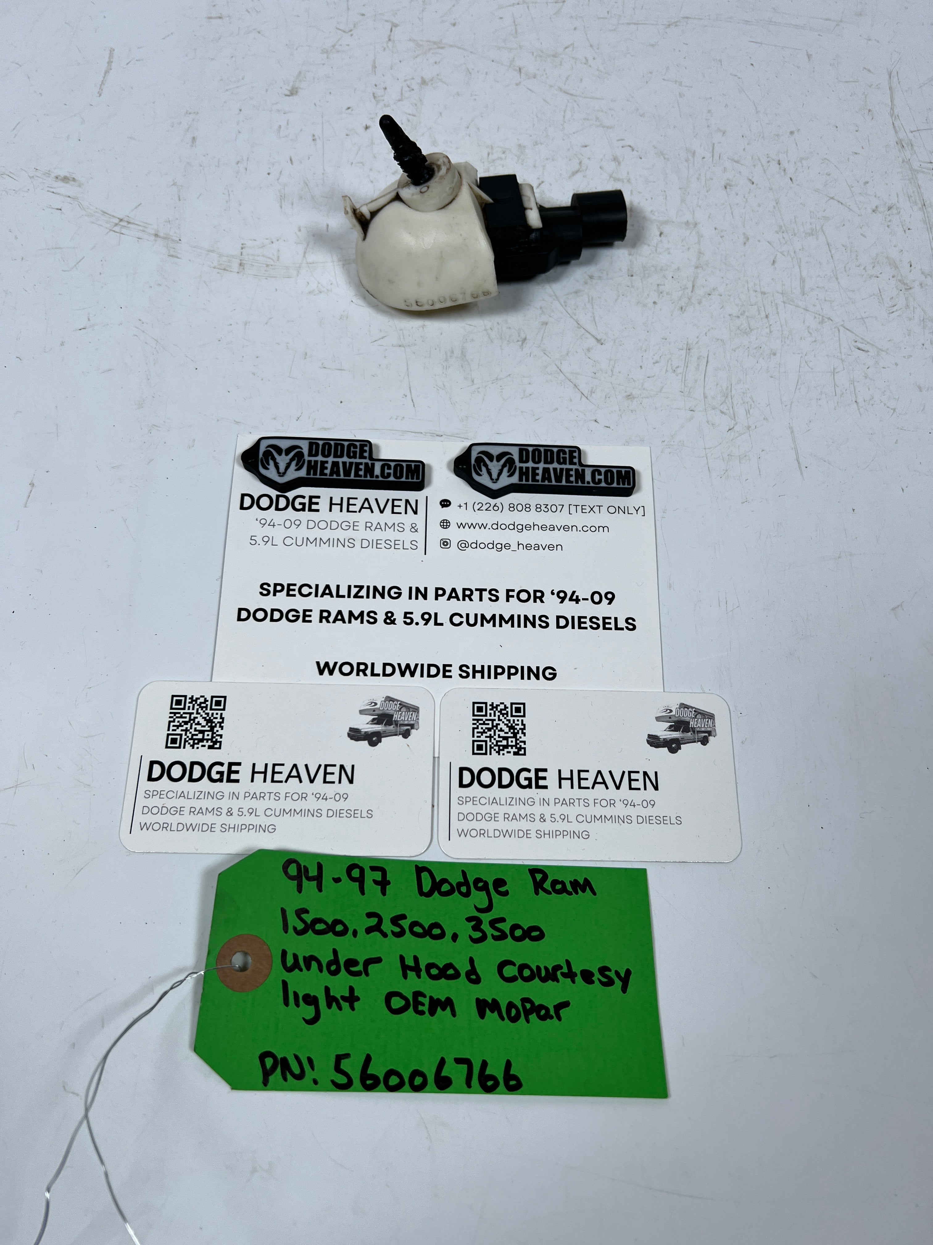 1994-1997 Dodge Ram 1500-3500 Under Hood Courtesy Dome Light