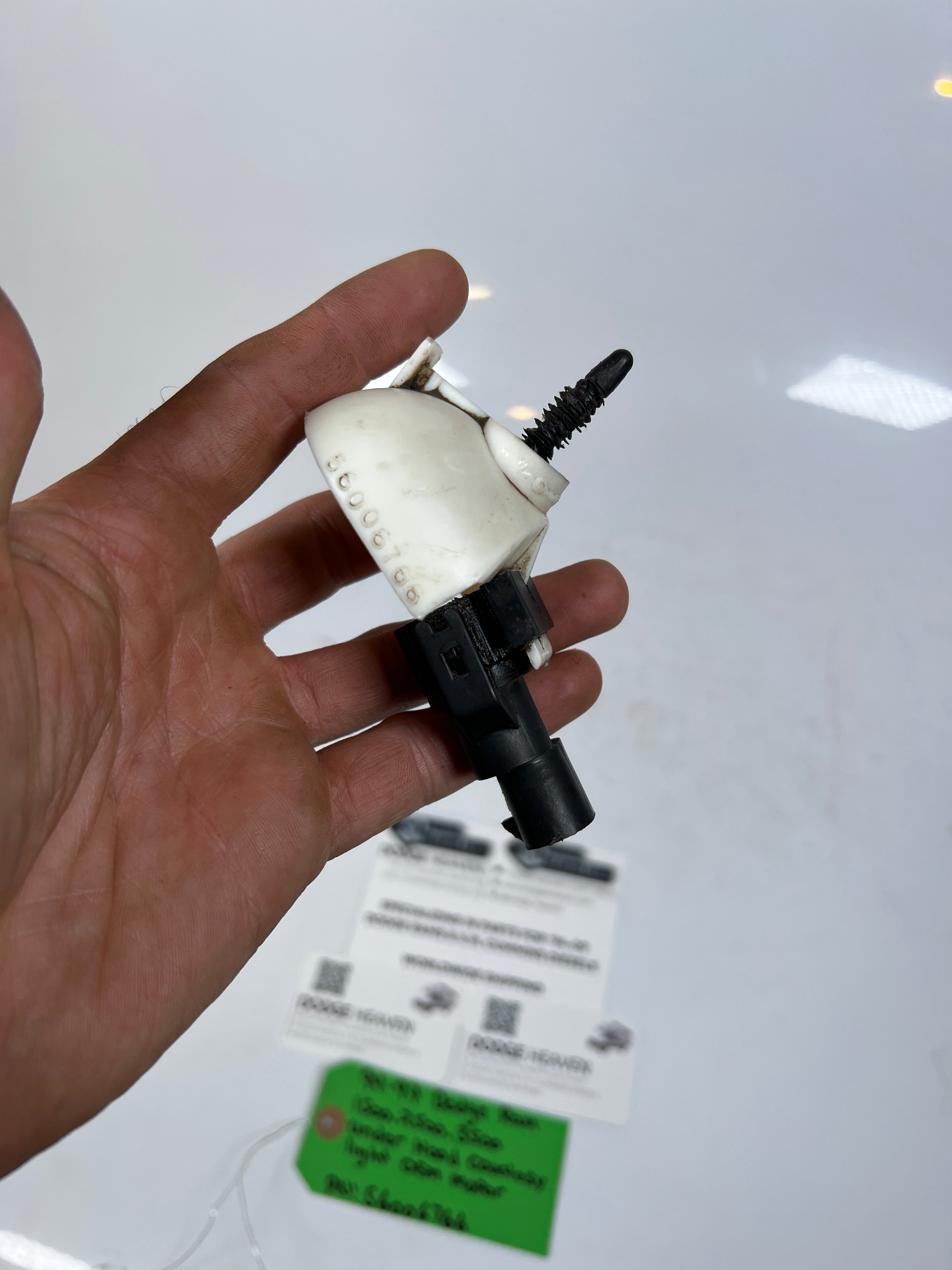 1994-1997 Dodge Ram 1500-3500 Under Hood Courtesy Dome Light