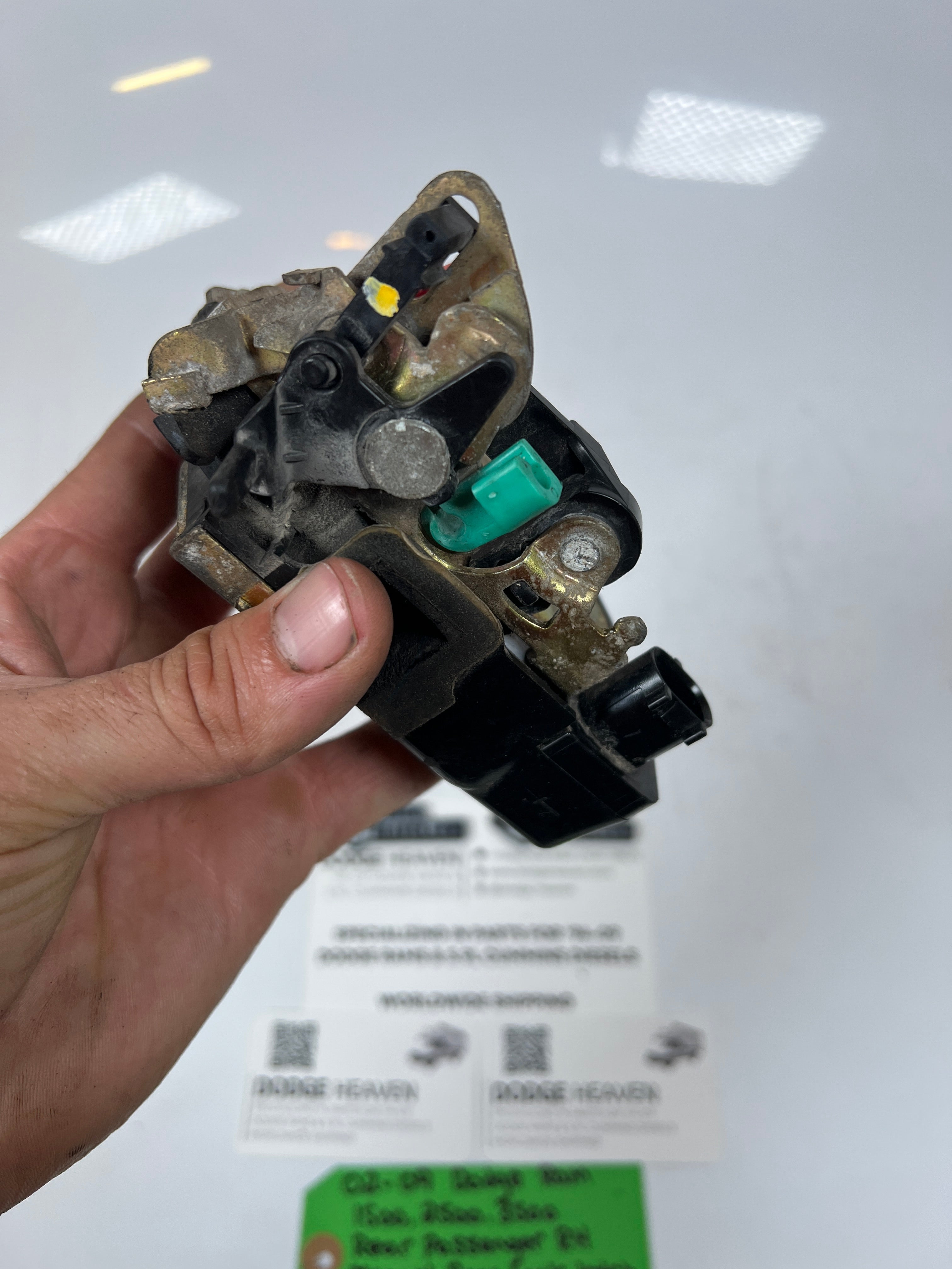 2002-2009 Dodge Ram Rear Passenger RH Manual Door Lock Latch