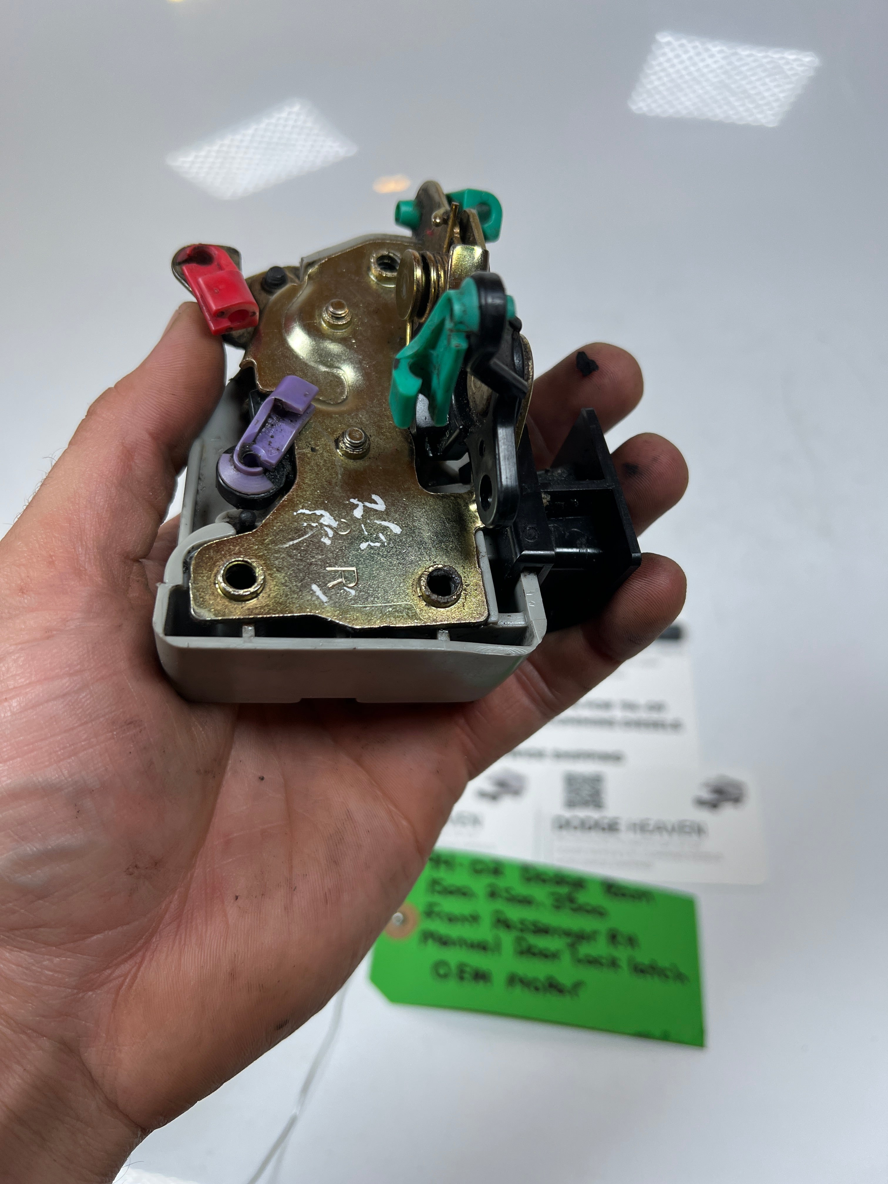 1994-2002 Dodge Ram Front Passenger RH Manual Door Lock Latch