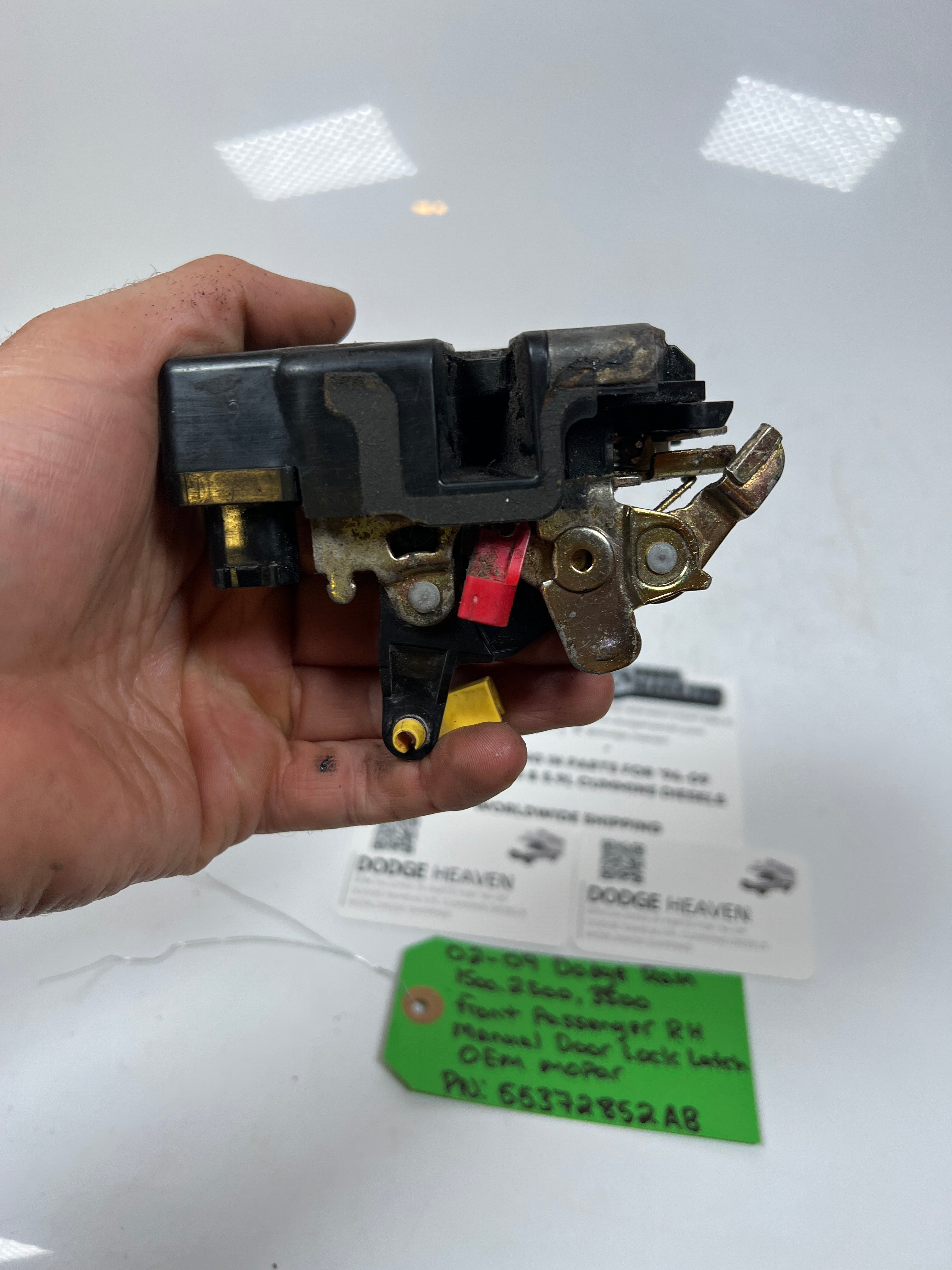 2002-2009 Dodge Ram Front Passenger RH Manual Door Lock Latch