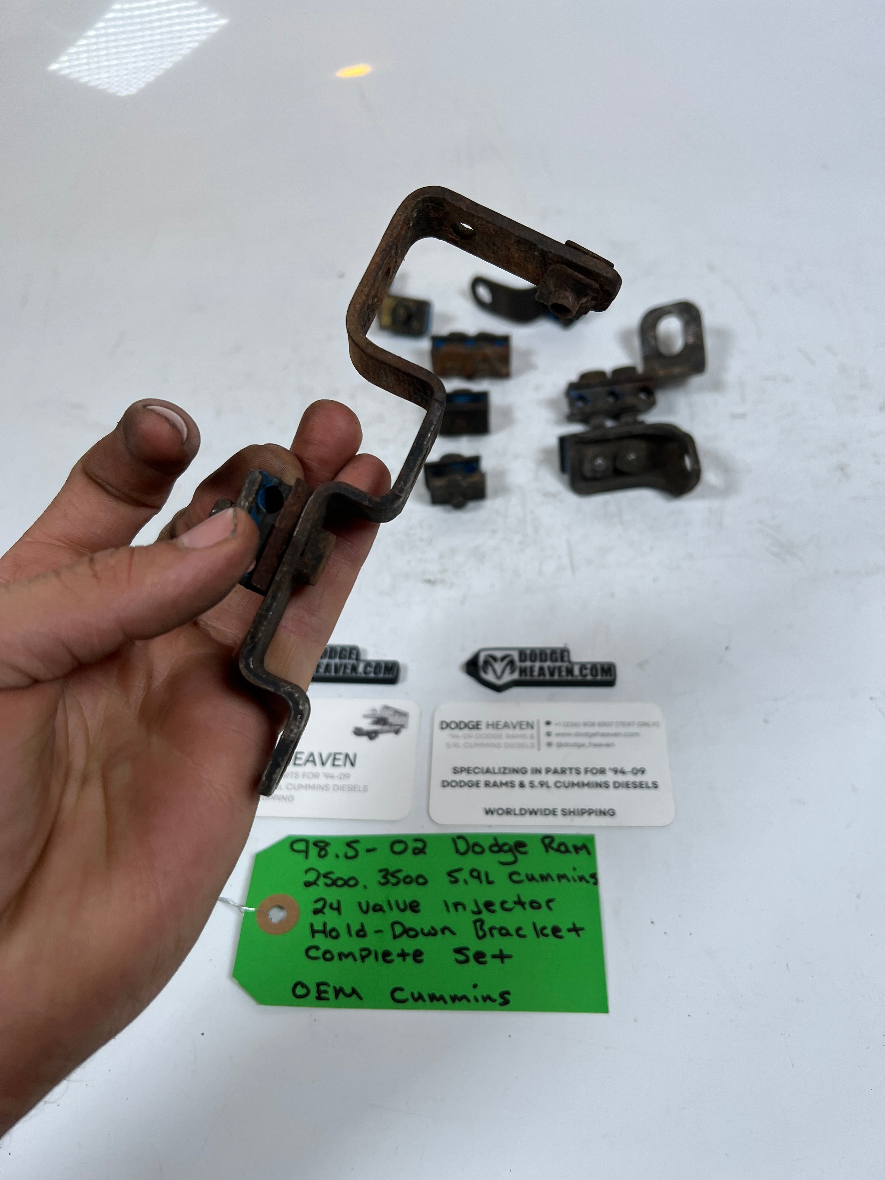 1998.5-2002 Dodge Ram 5.9L Cummins 24 Valve Injector Line Hold-Down Brackets