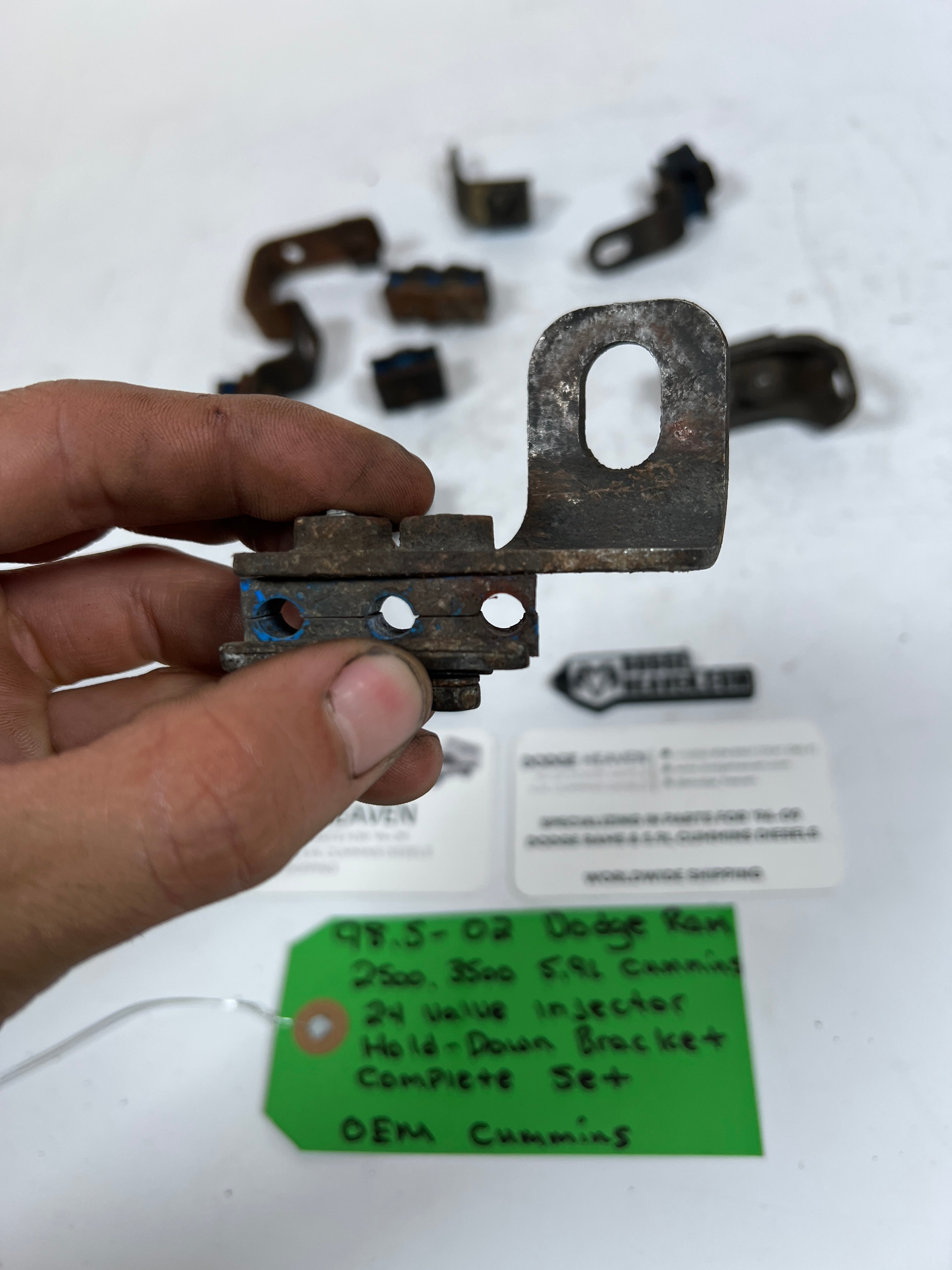 1998.5-2002 Dodge Ram 5.9L Cummins 24 Valve Injector Line Hold-Down Brackets