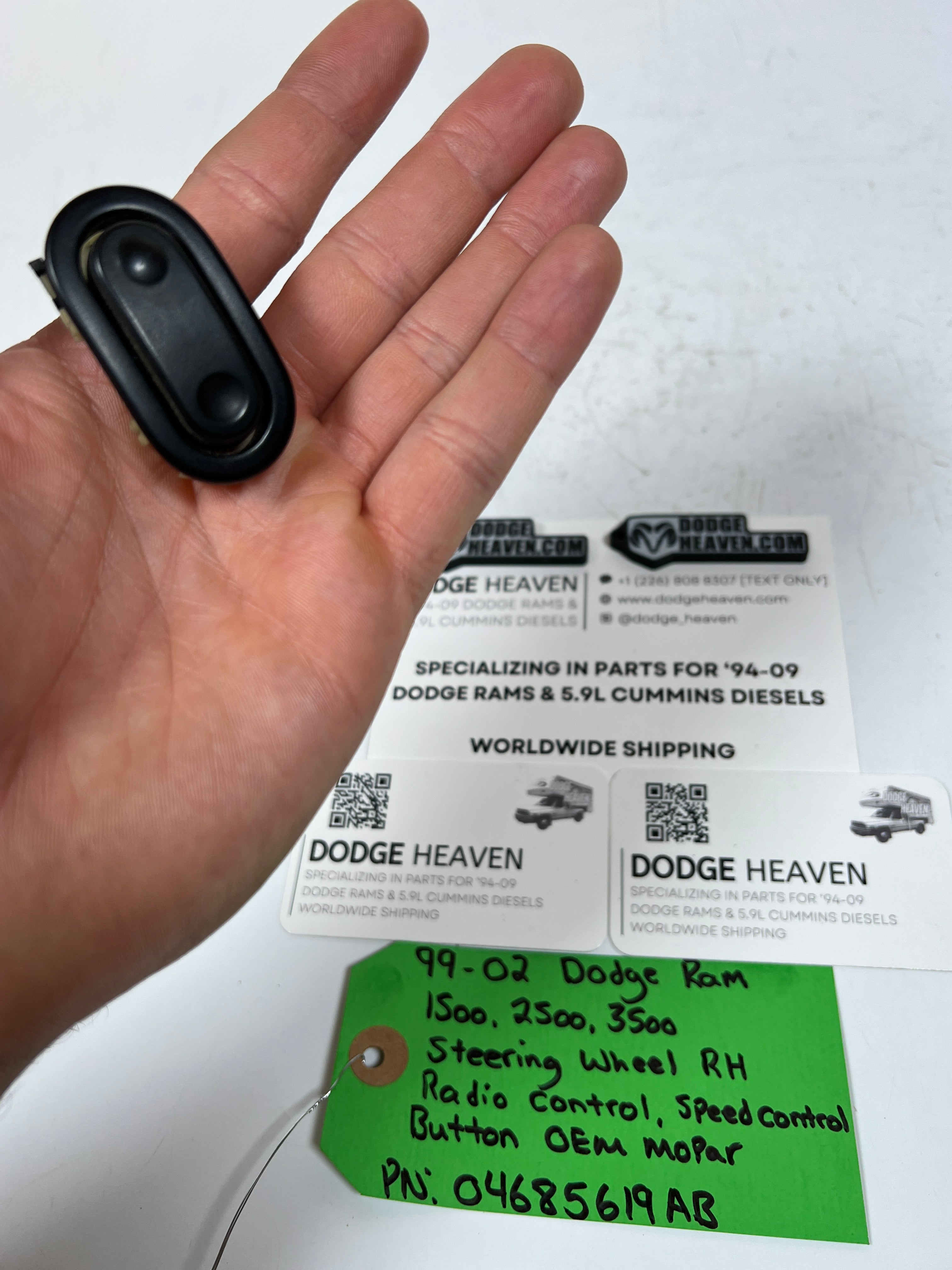 1999-2002 Dodge Ram Steering Wheel Radio Control Switch RH