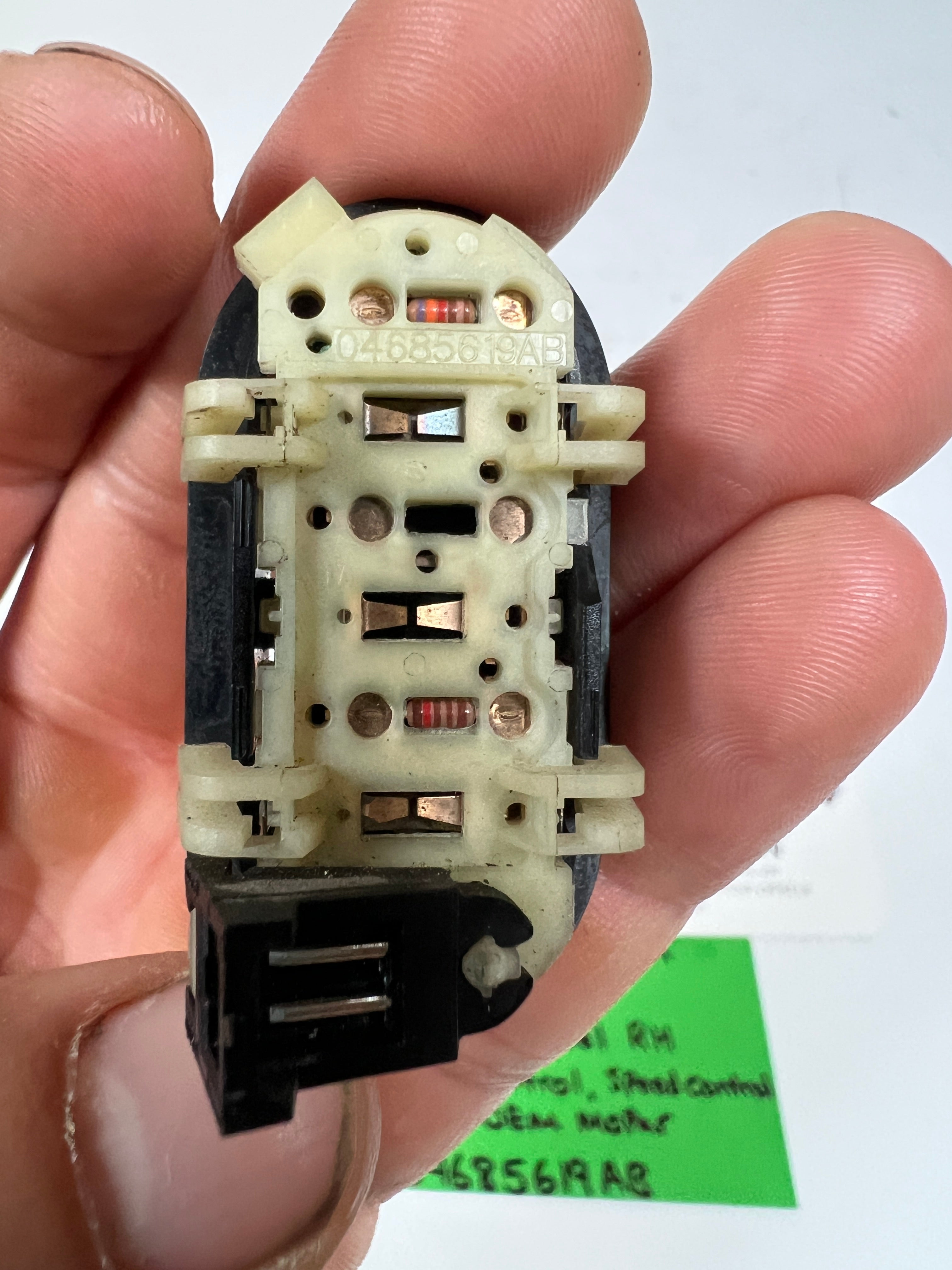 1999-2002 Dodge Ram Steering Wheel Radio Control Switch RH