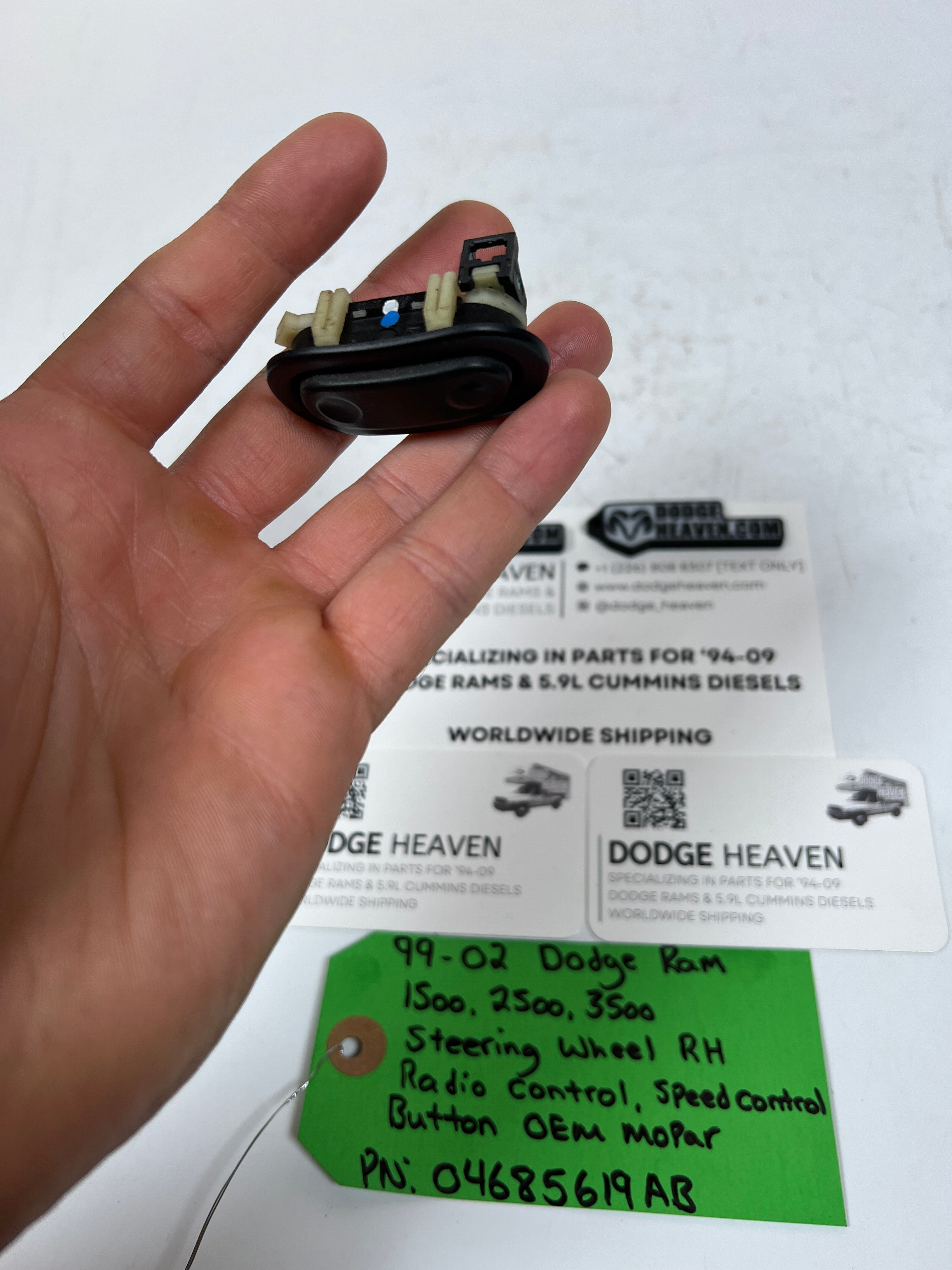 1999-2002 Dodge Ram Steering Wheel Radio Control Switch RH
