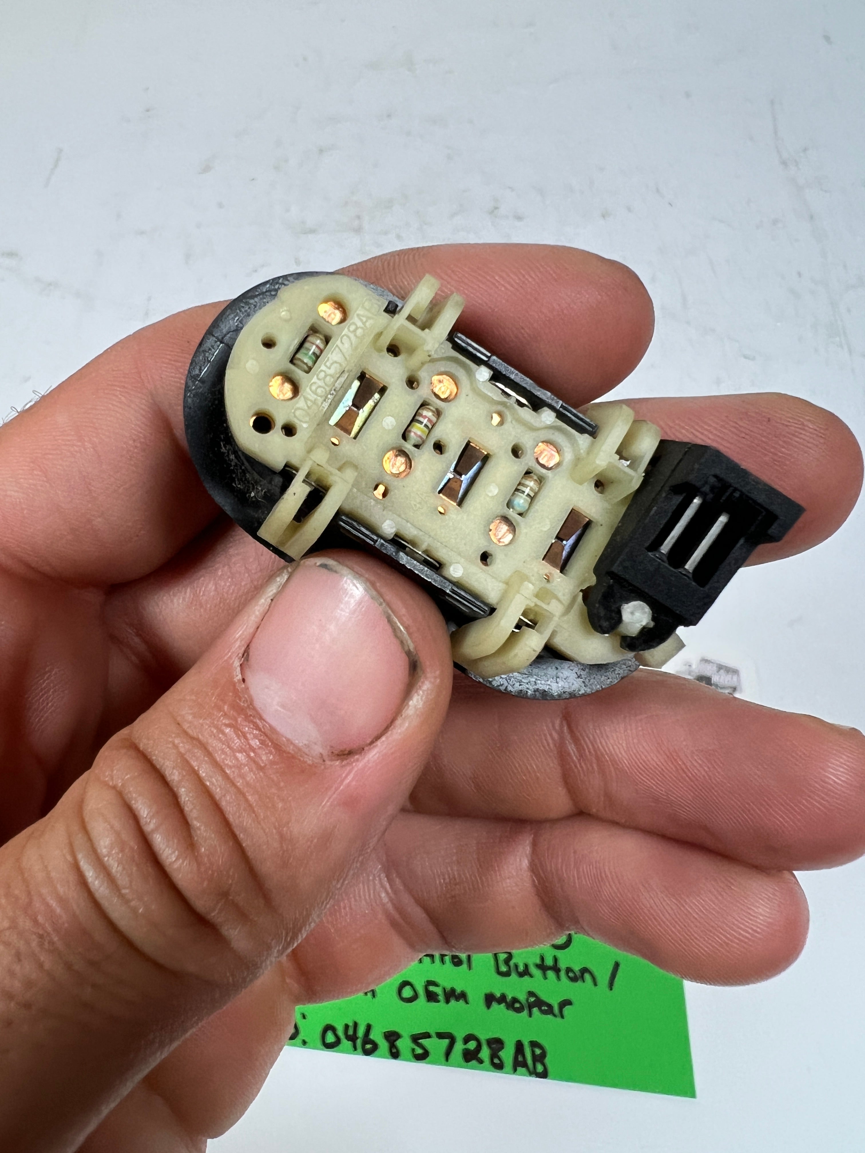 2003-2011 Dodge Ram Steering Wheel Radio Control Switch RH