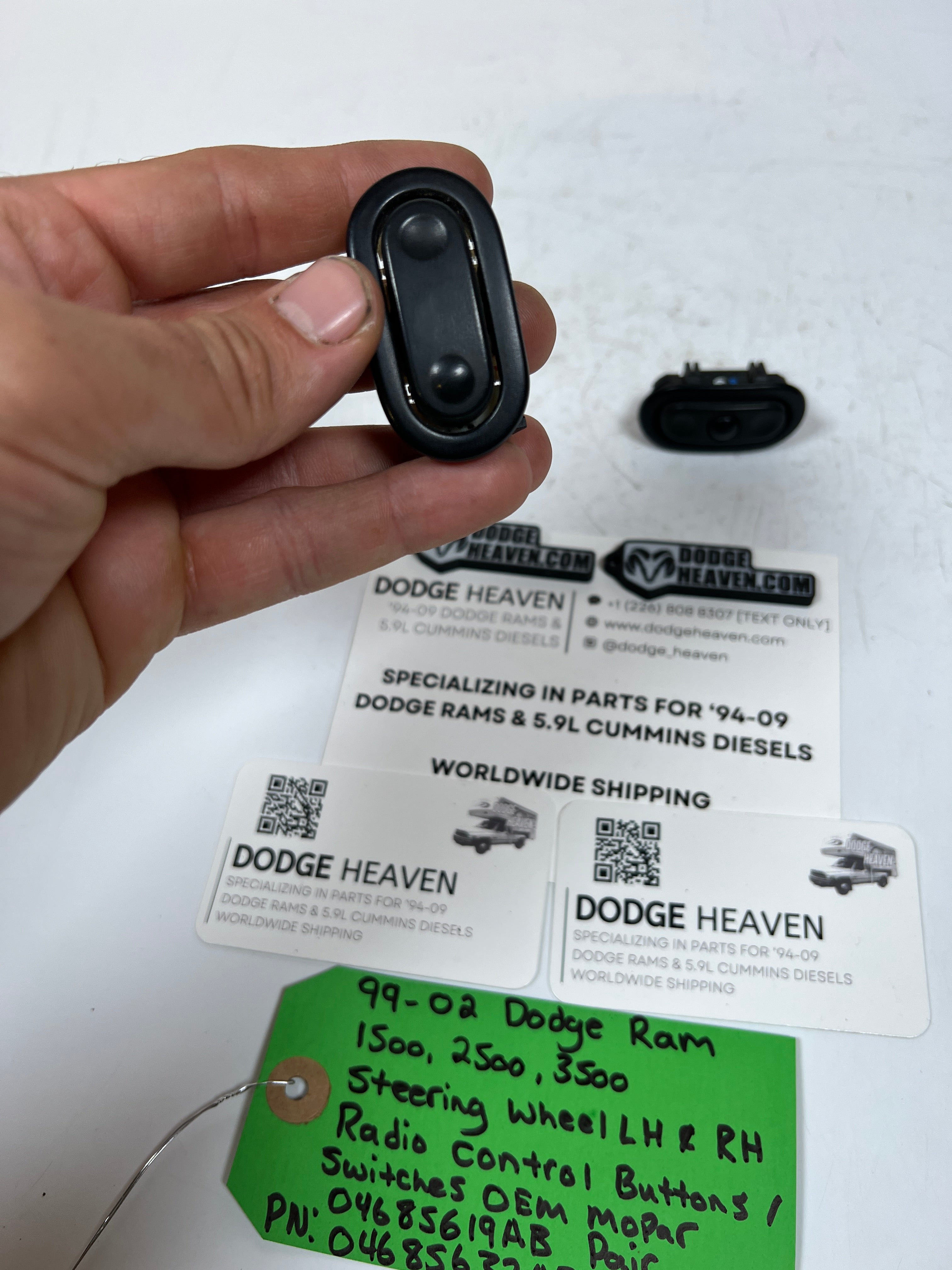 1999-2002 Dodge Ram Steering Wheel Radio Control Switch Pair RH & LH