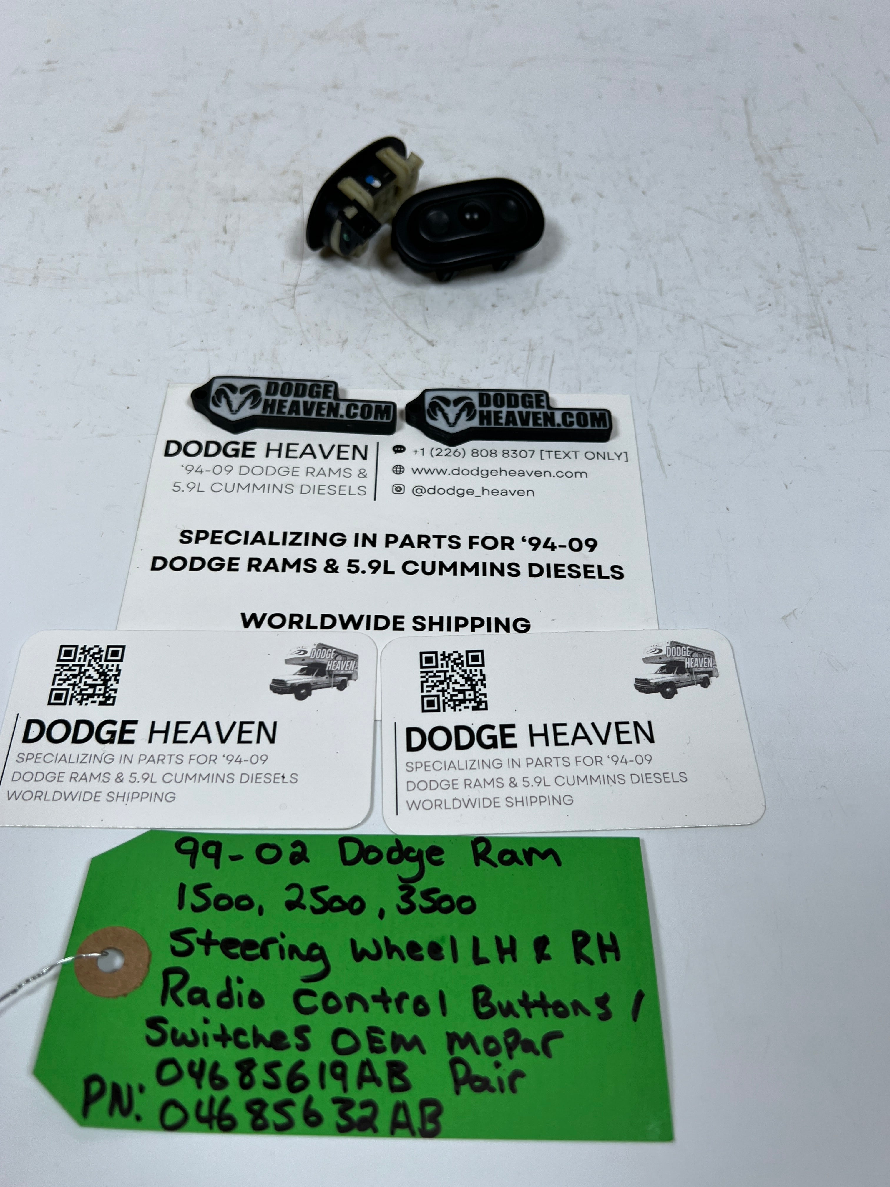 1999-2002 Dodge Ram Steering Wheel Radio Control Switch Pair RH & LH