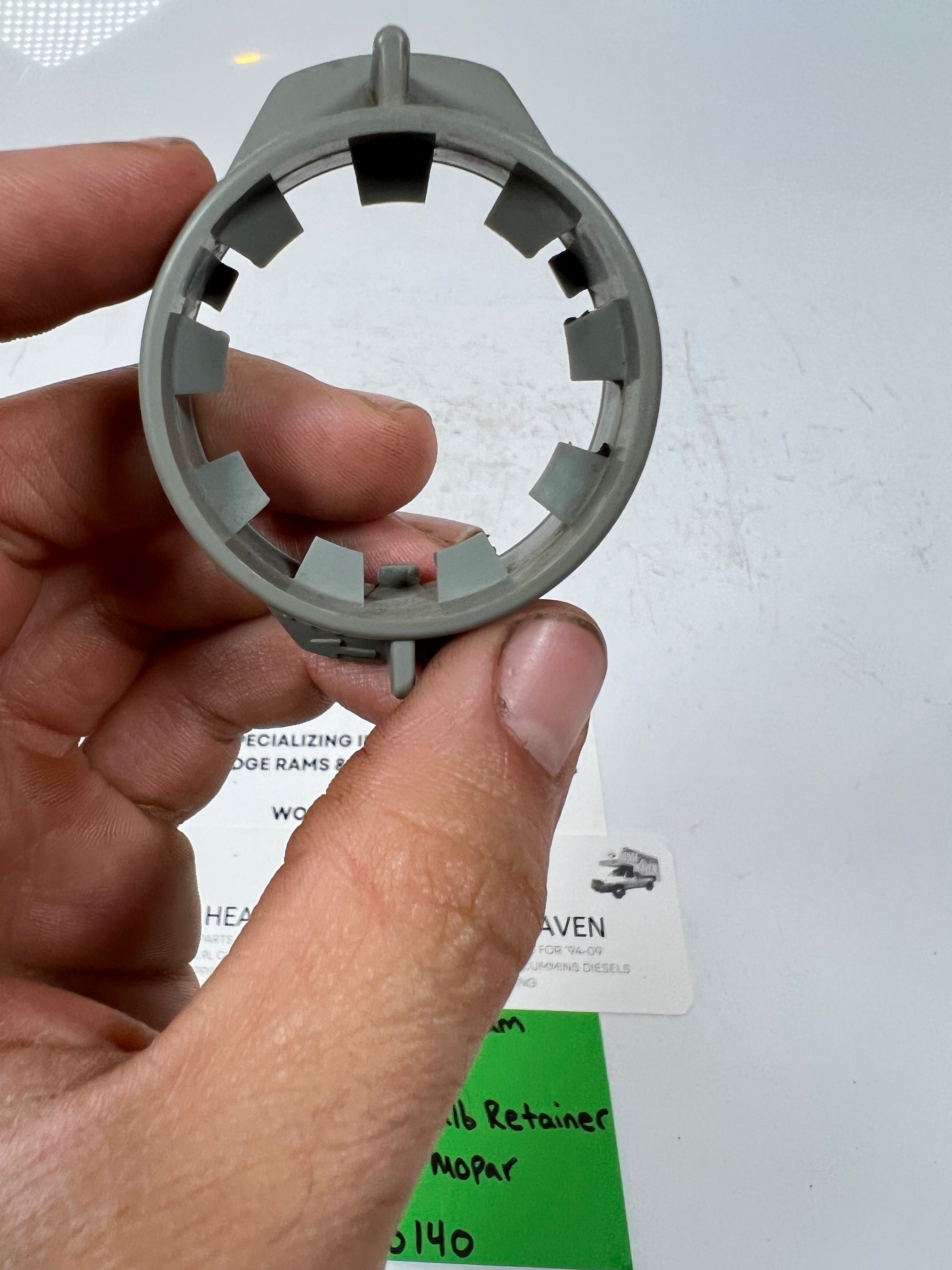 1994-2002 Dodge Ram Headlight Bulb Retaining Retainer Ring