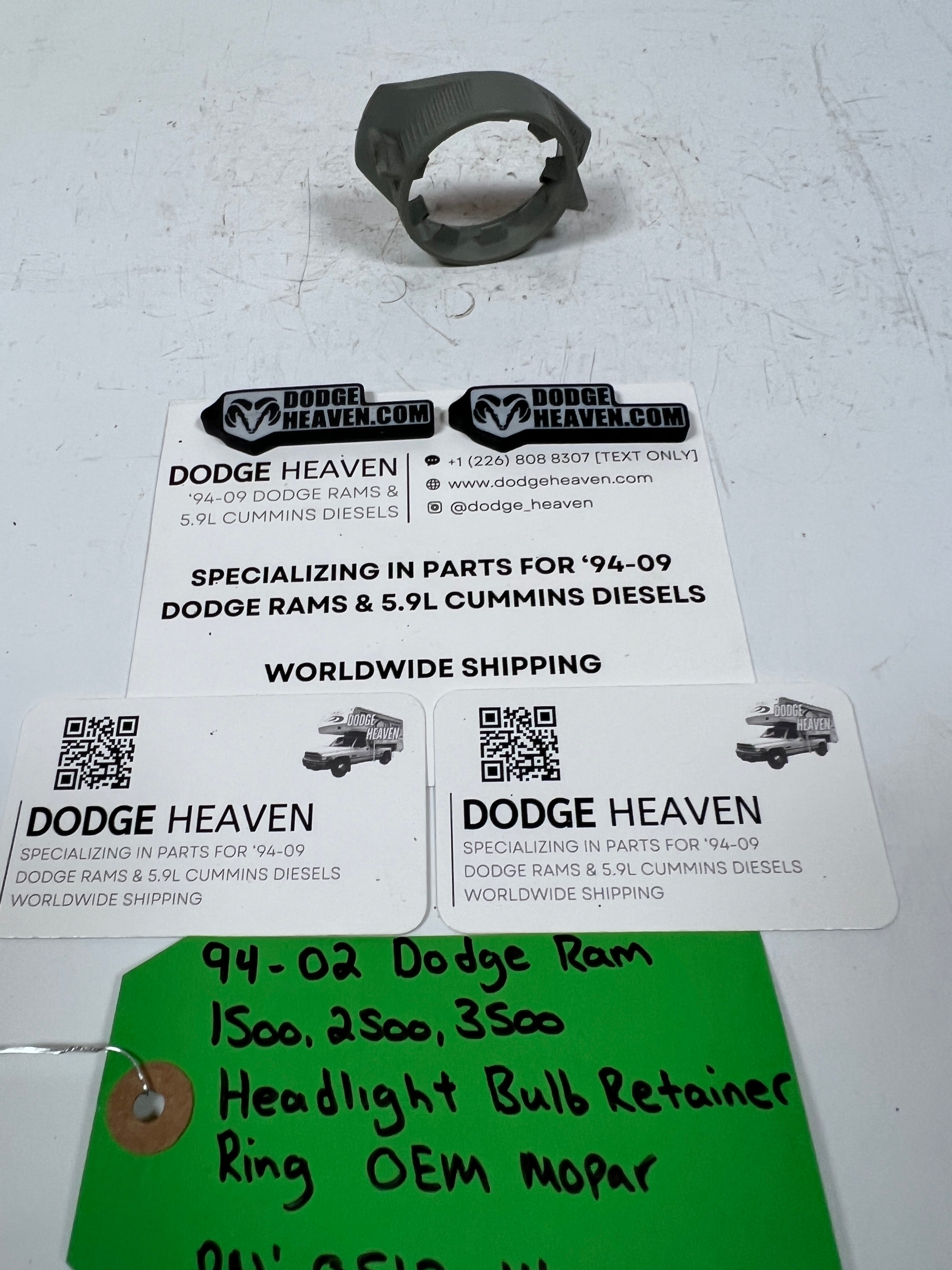 1994-2002 Dodge Ram Headlight Bulb Retaining Retainer Ring