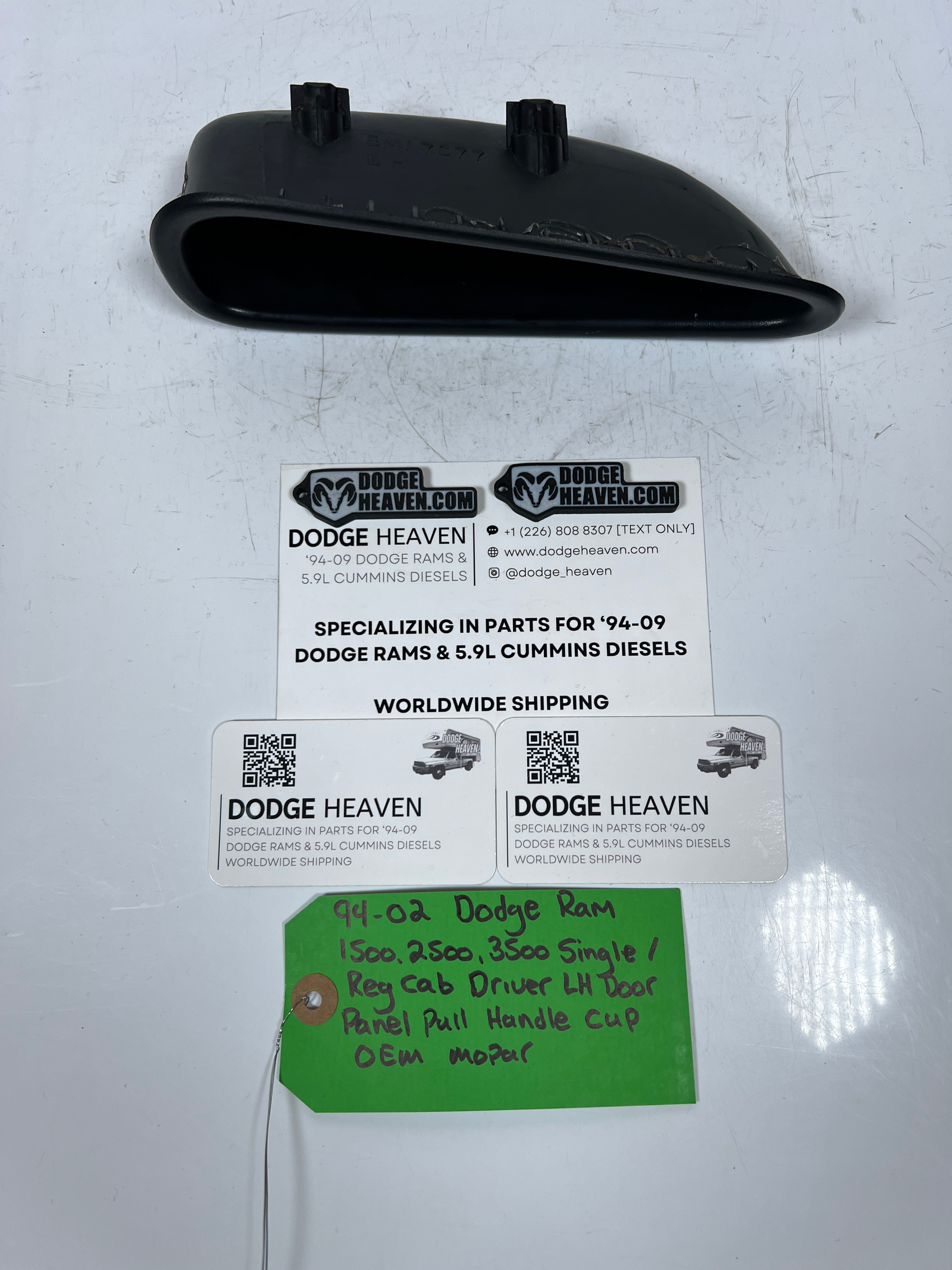 1994-2002 Dodge Ram Single Cab Driver LH Door Panel Pull Handle Cup