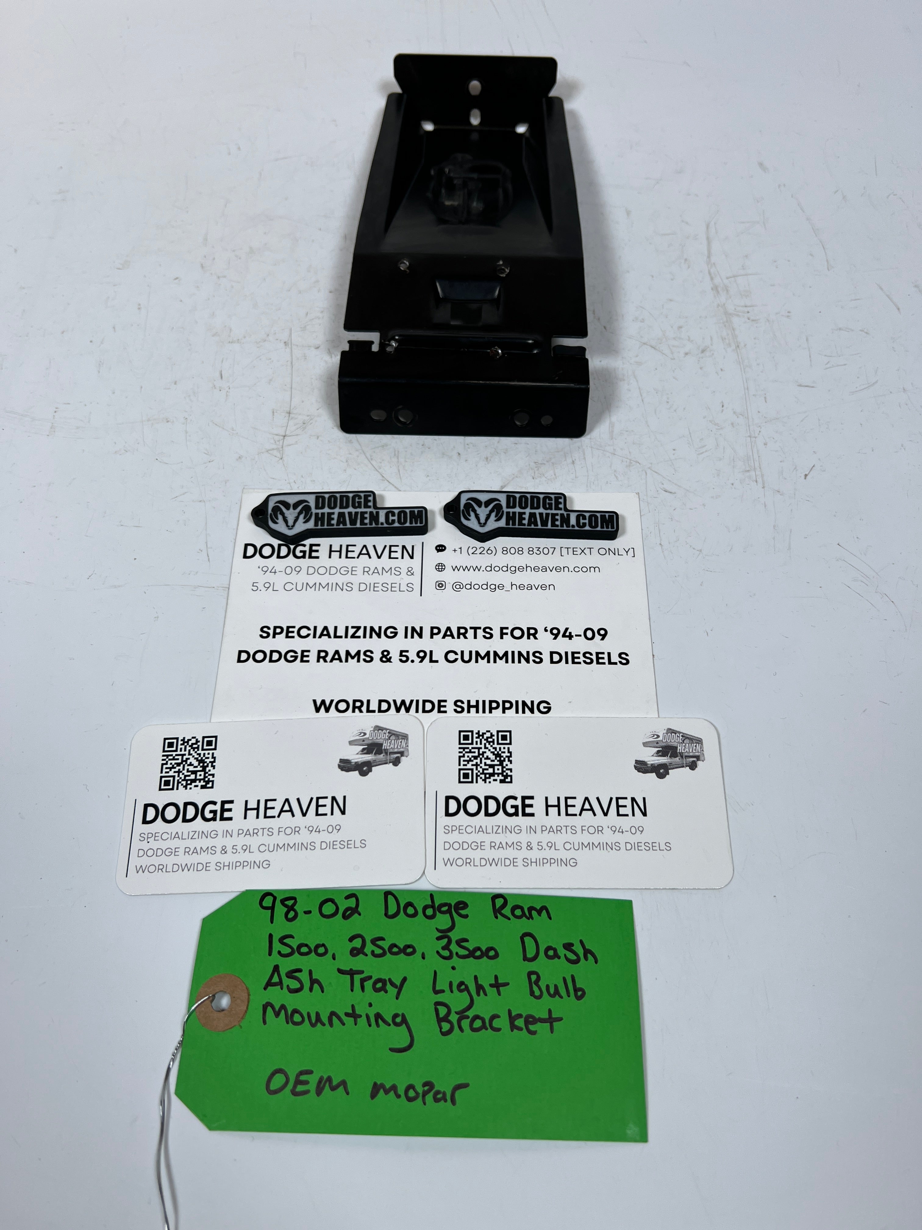 1998-2002 Dodge Ram 1500-3500 Dash Ash Tray Light Bulb Mounting Bracket