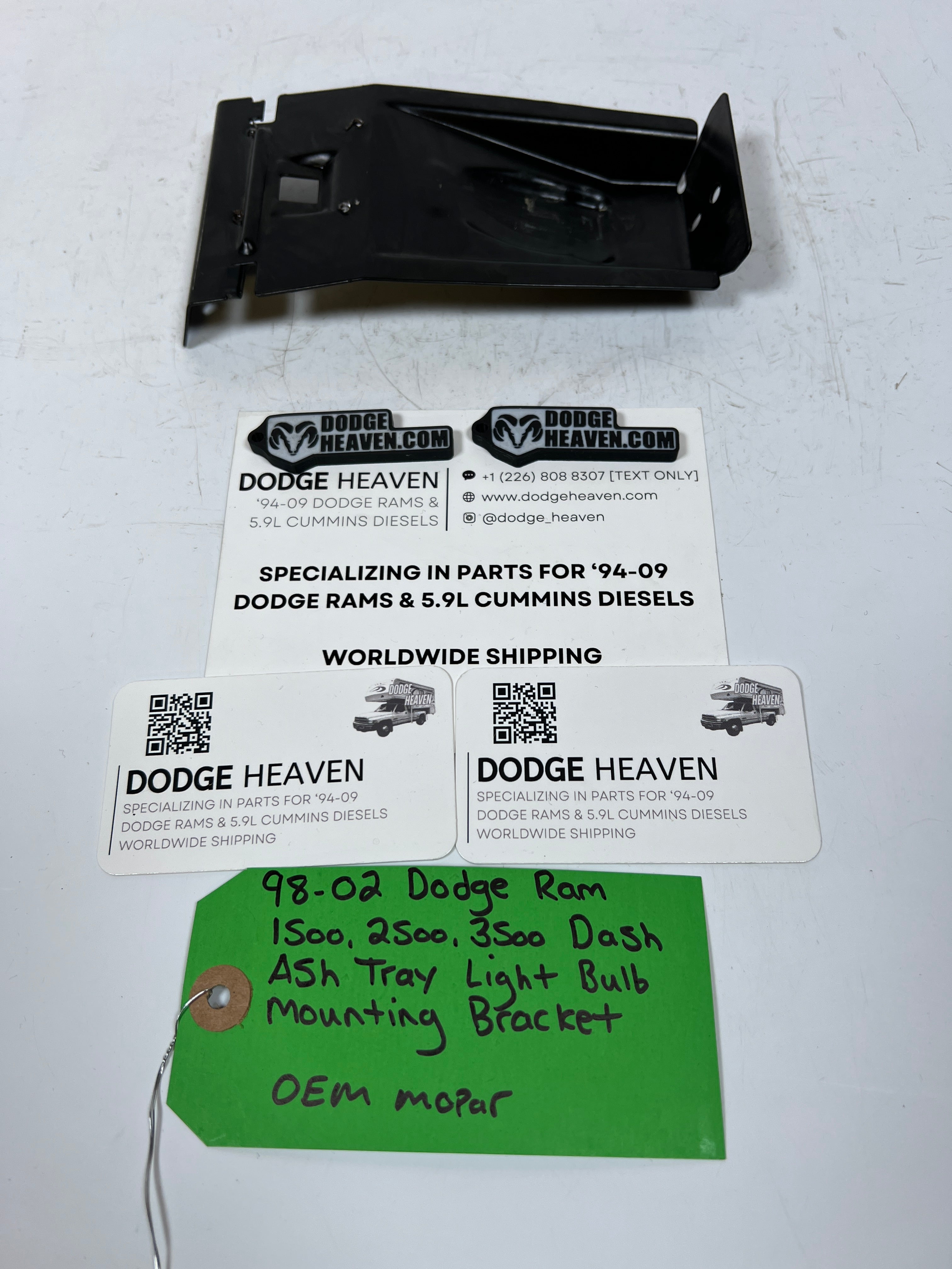1998-2002 Dodge Ram 1500-3500 Dash Ash Tray Light Bulb Mounting Bracket