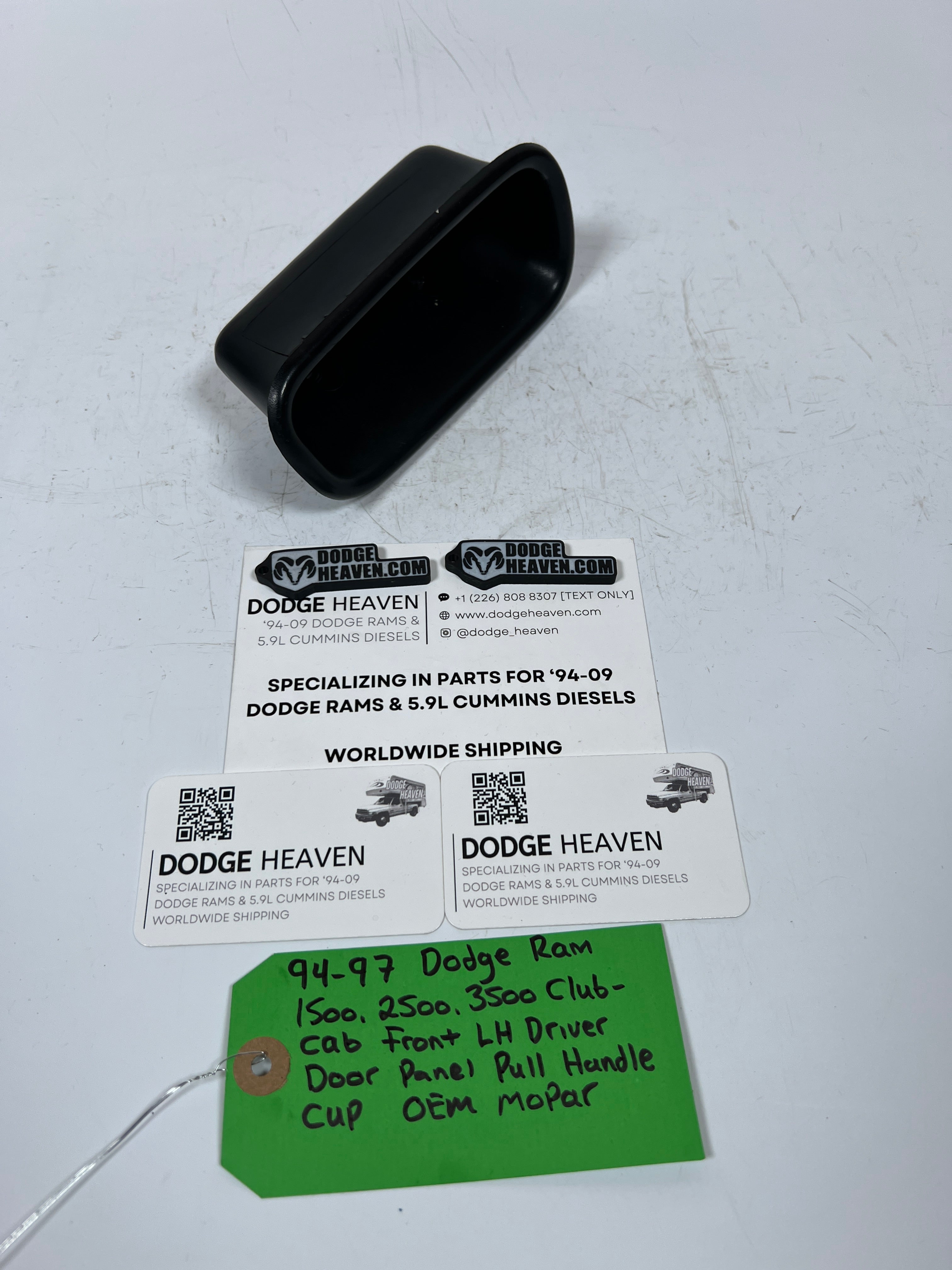 1994-1997 Dodge Ram Club Cab Front LH Driver Door Panel Pull Handle Cup