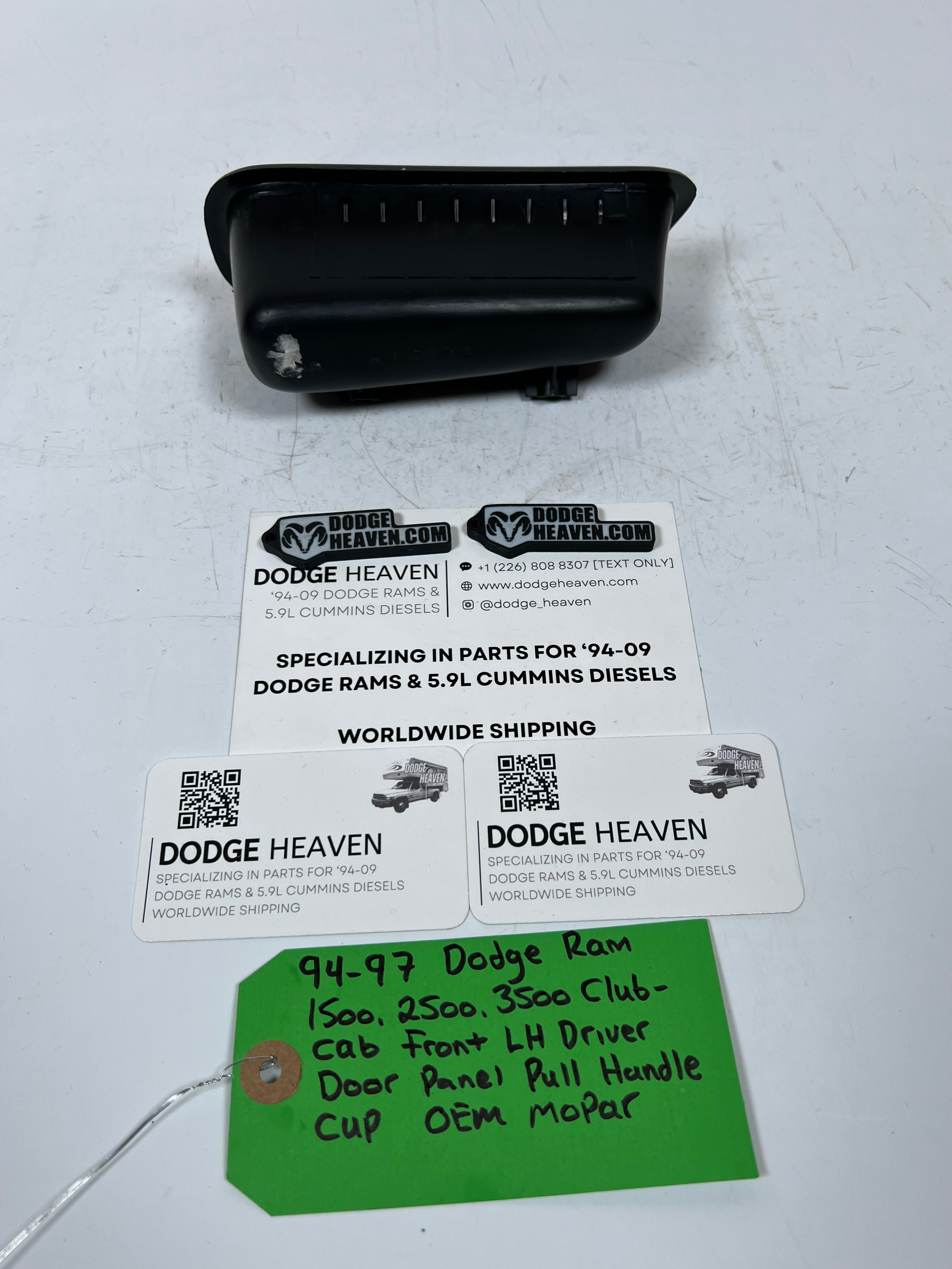 1994-1997 Dodge Ram Club Cab Front LH Driver Door Panel Pull Handle Cup