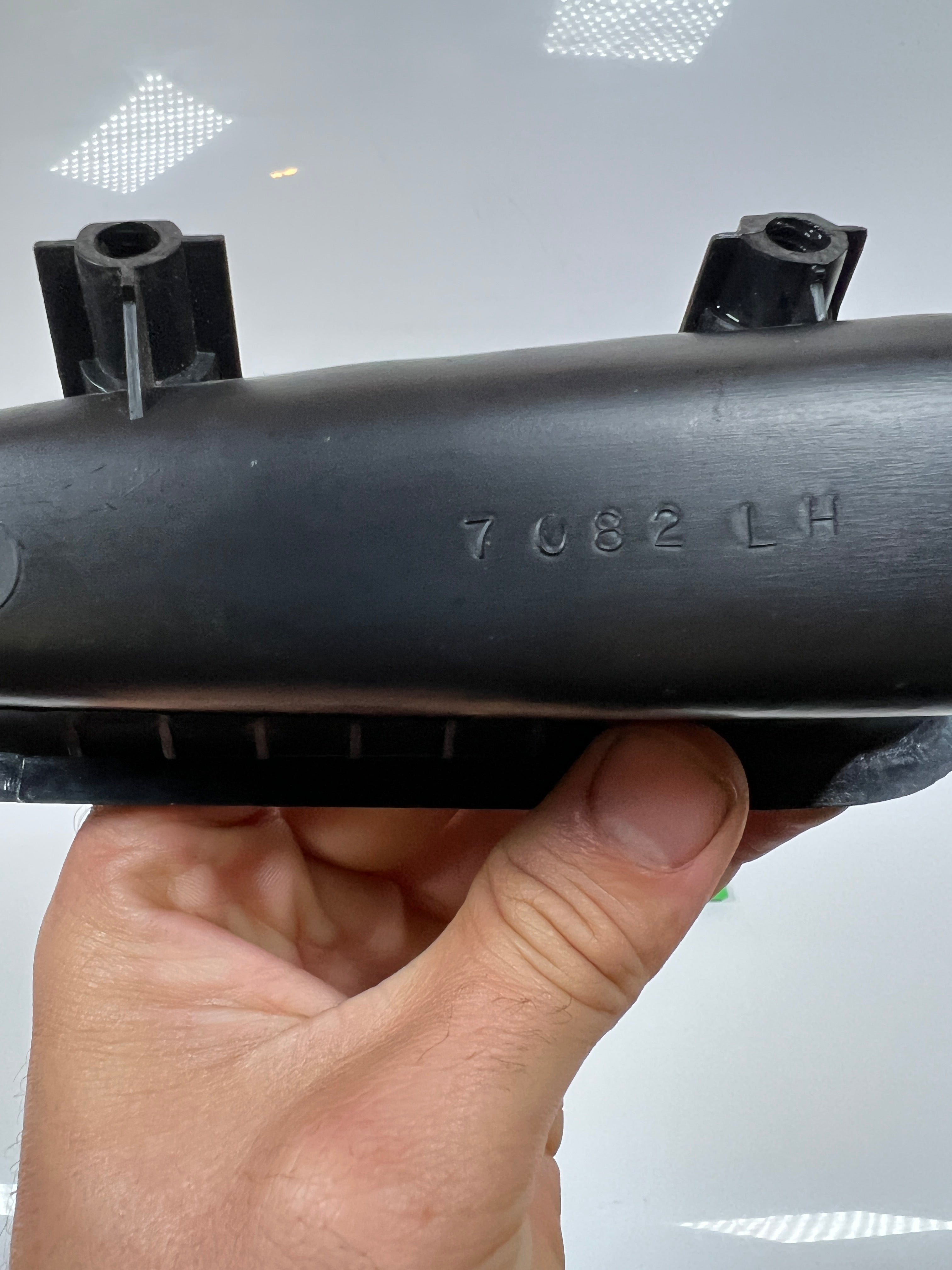 1994-1997 Dodge Ram Club Cab Front LH Driver Door Panel Pull Handle Cup