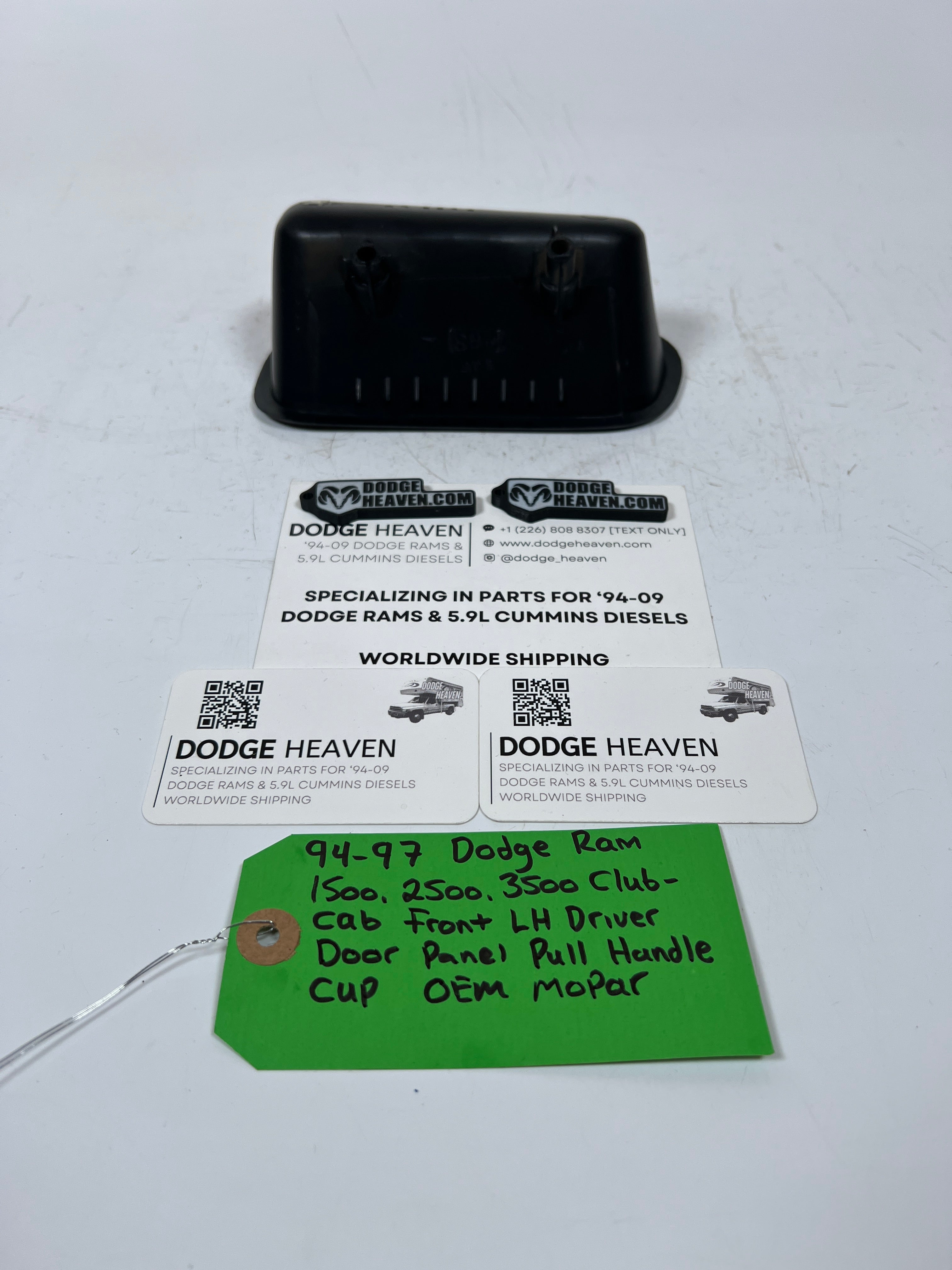 1994-1997 Dodge Ram Club Cab Front LH Driver Door Panel Pull Handle Cup