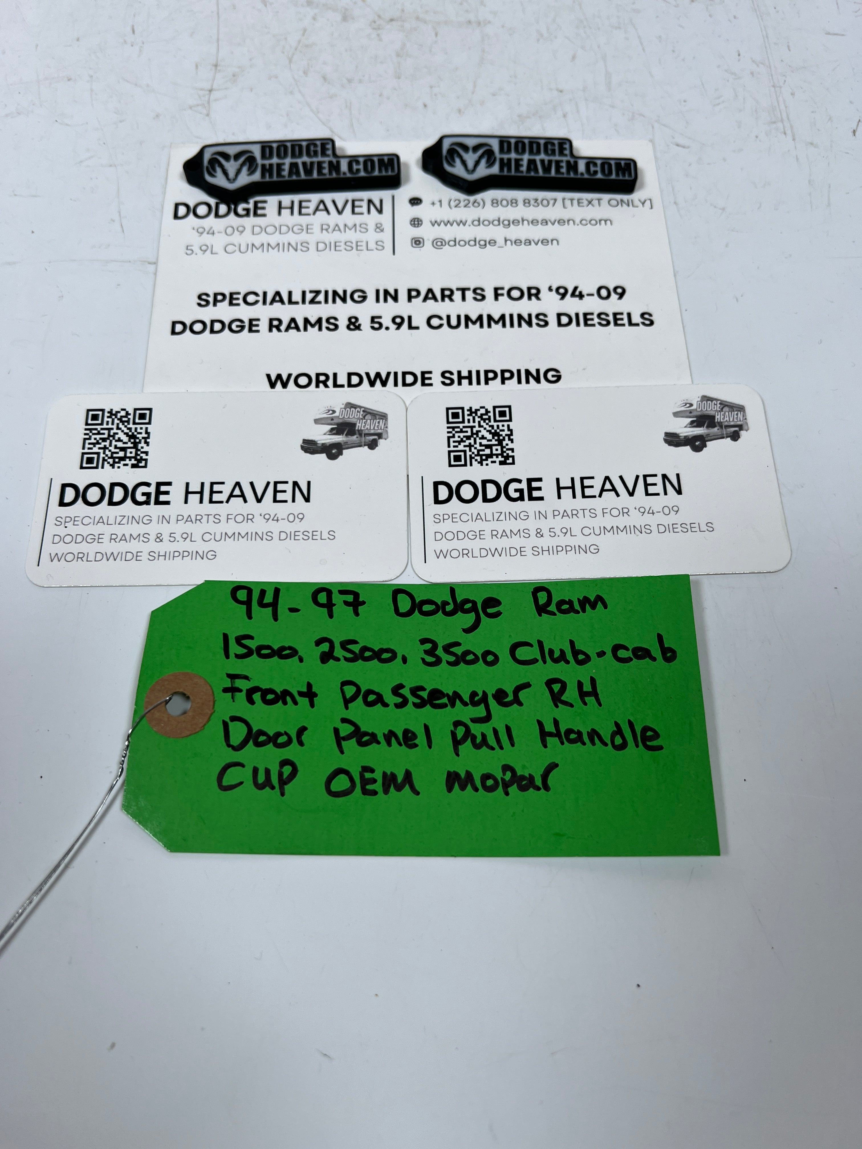 1994-1997 Dodge Ram Club-Cab Front Passenger RH Door Panel Pull Handle Cup
