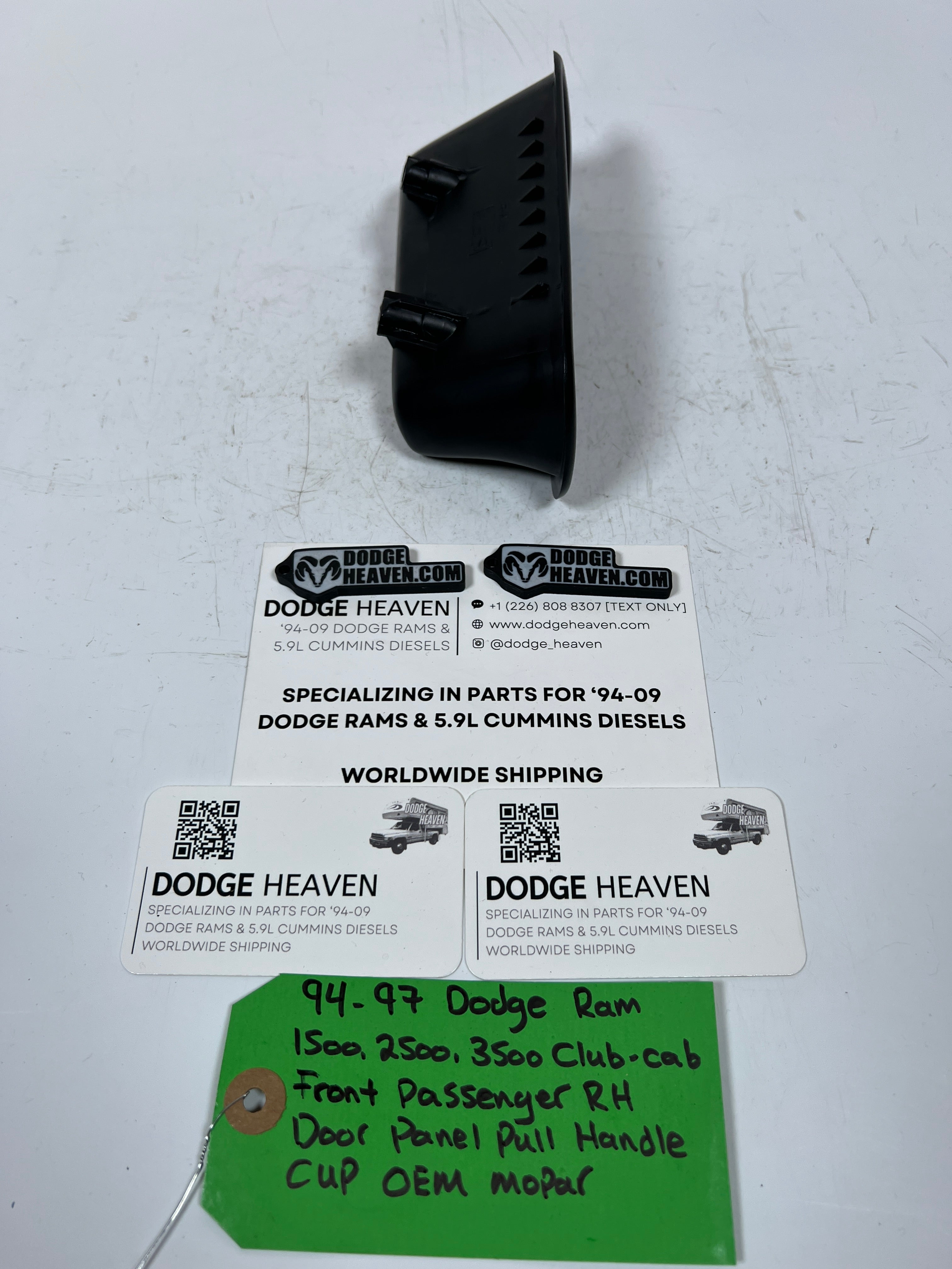 1994-1997 Dodge Ram Club-Cab Front Passenger RH Door Panel Pull Handle Cup