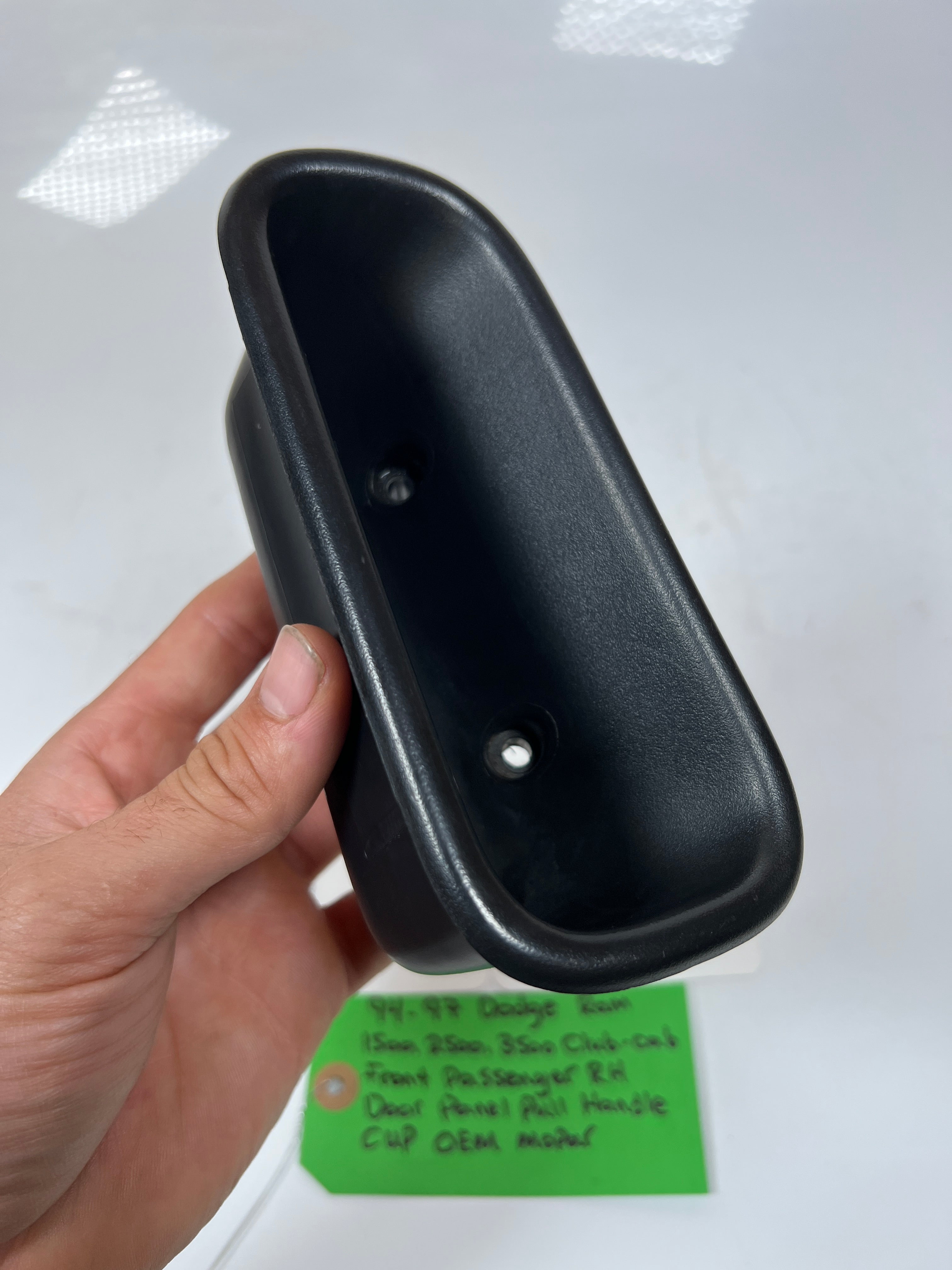 1994-1997 Dodge Ram Club-Cab Front Passenger RH Door Panel Pull Handle Cup