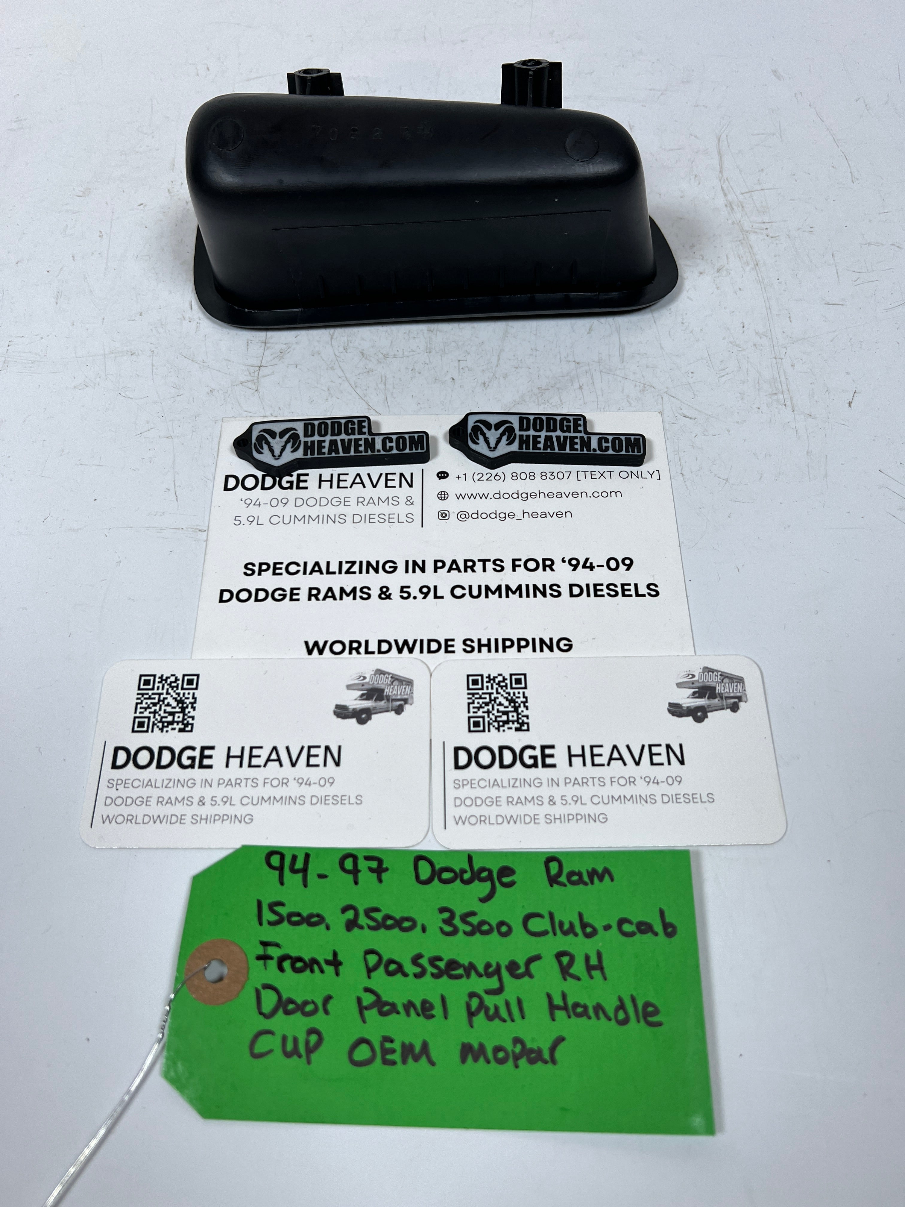 1994-1997 Dodge Ram Club-Cab Front Passenger RH Door Panel Pull Handle Cup