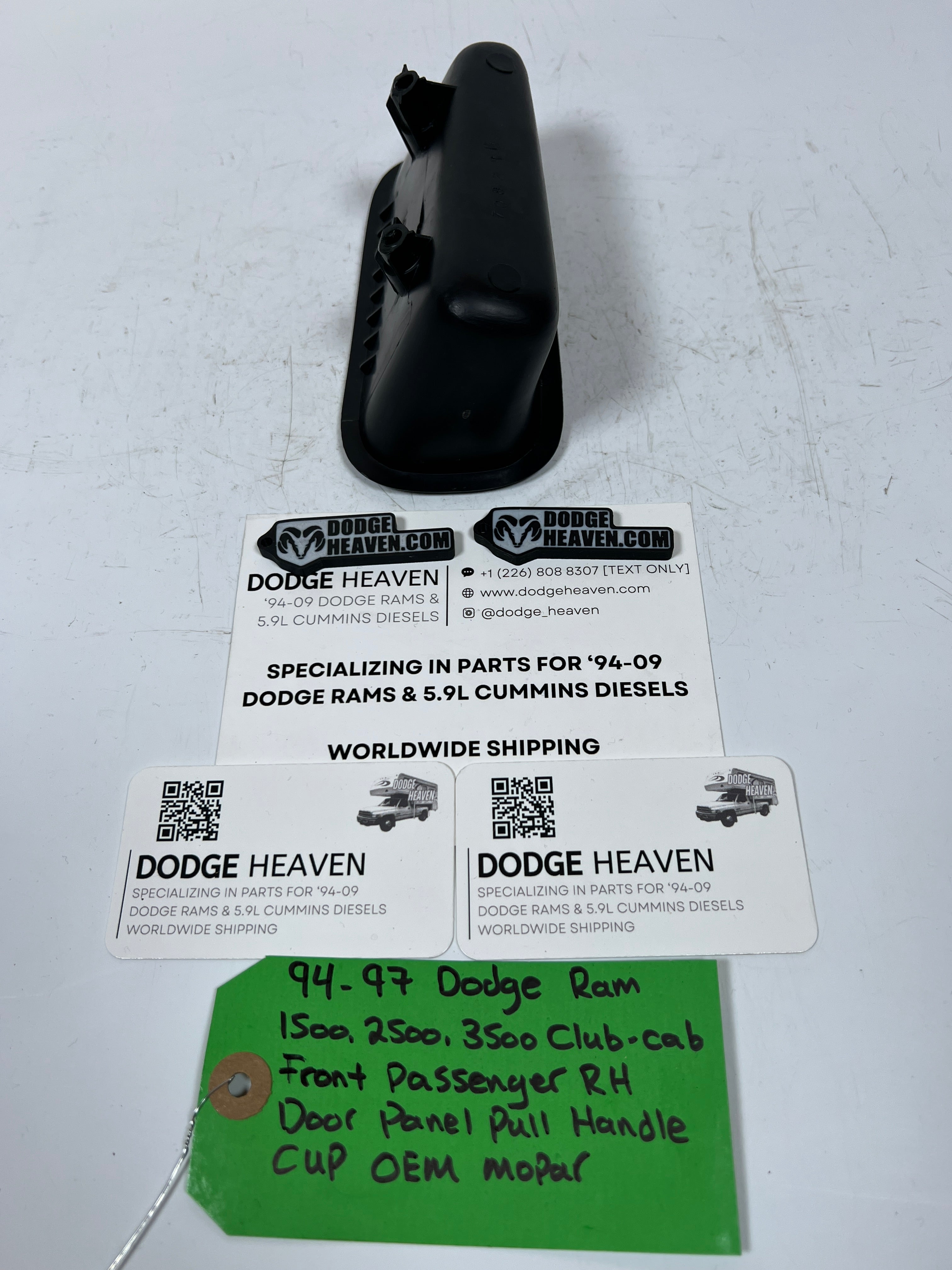 1994-1997 Dodge Ram Club-Cab Front Passenger RH Door Panel Pull Handle Cup