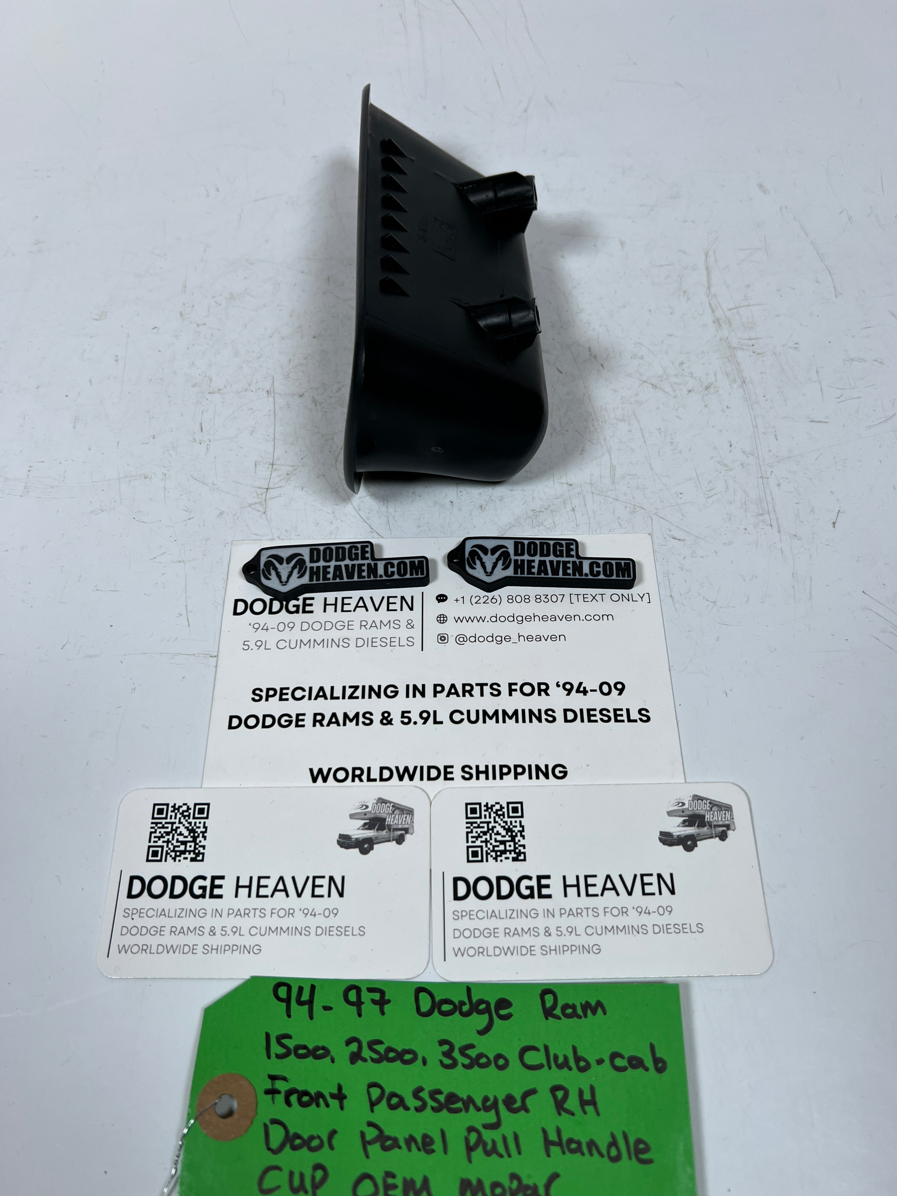 1994-1997 Dodge Ram Club-Cab Front Passenger RH Door Panel Pull Handle Cup