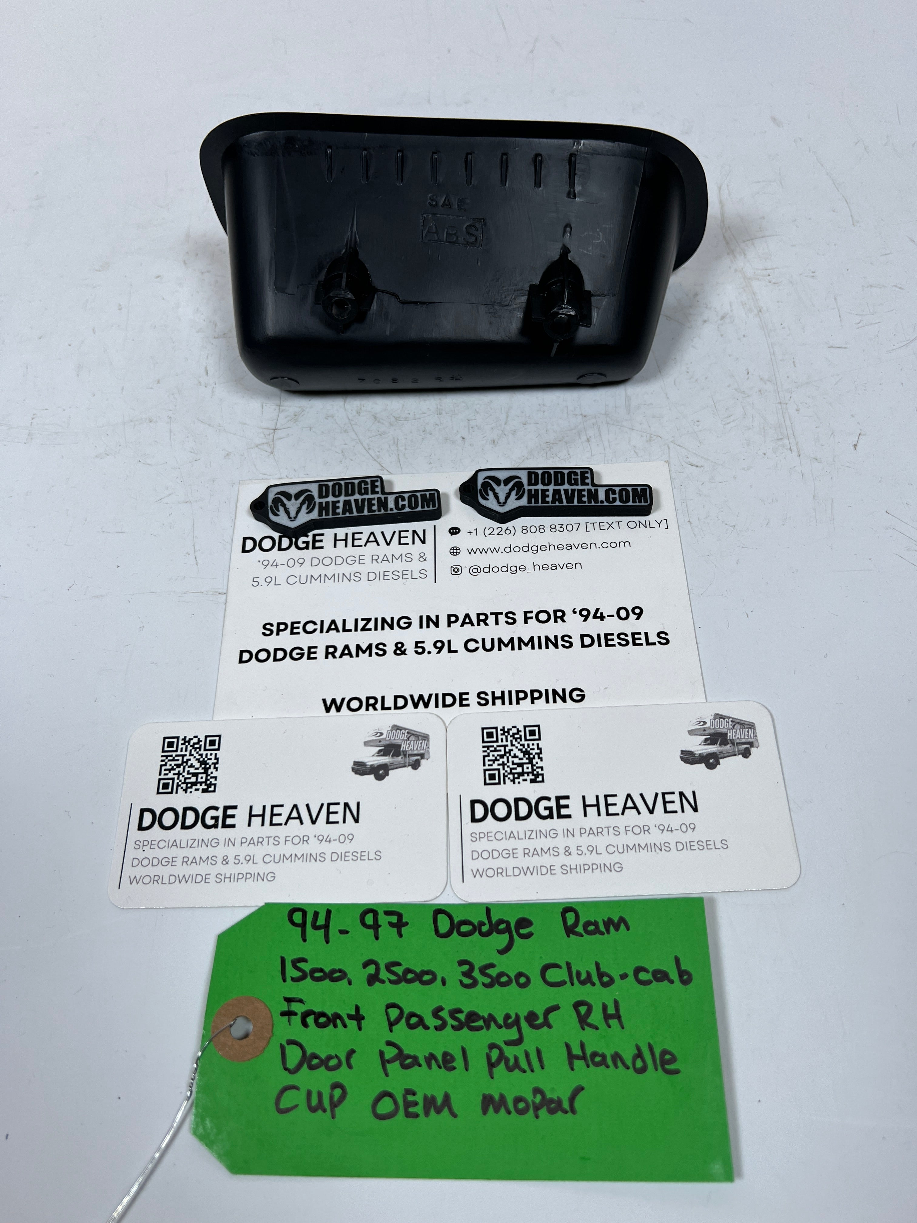 1994-1997 Dodge Ram Club-Cab Front Passenger RH Door Panel Pull Handle Cup