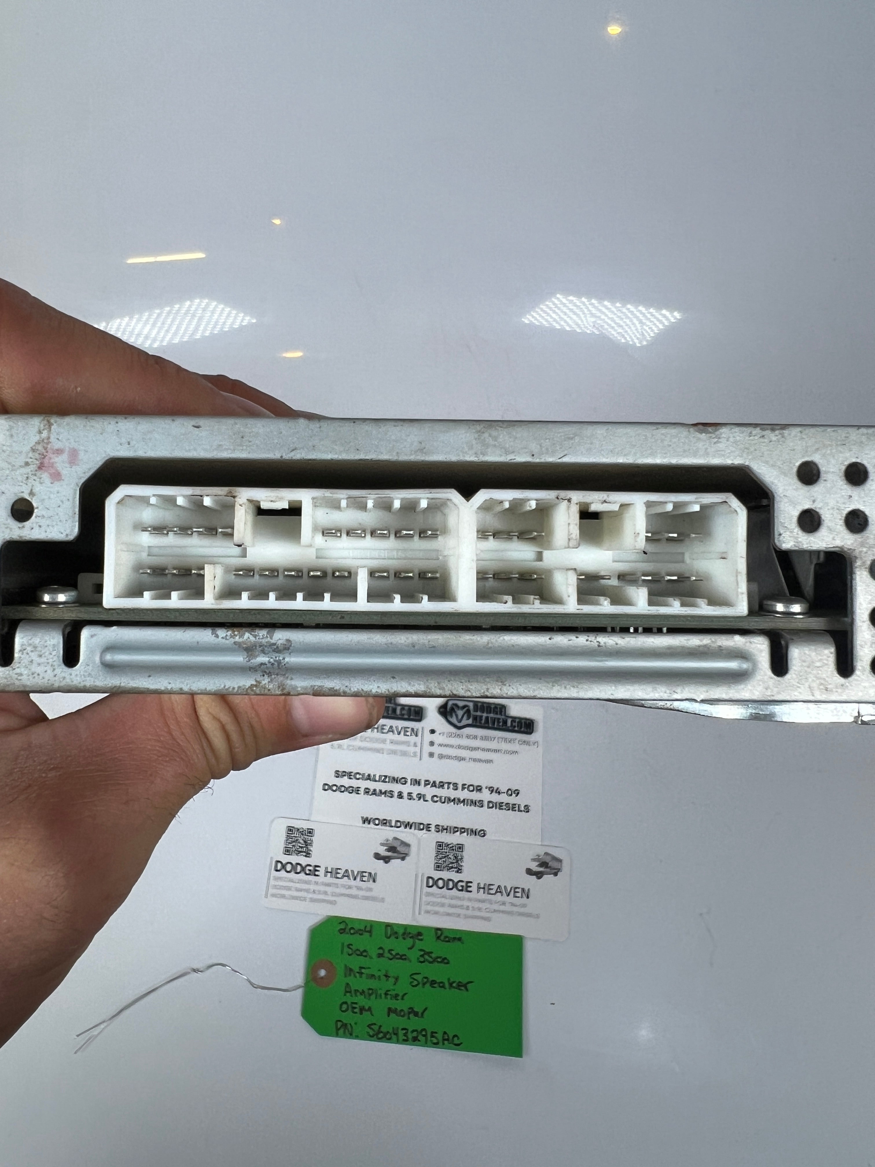 2004-2004 Dodge Ram Infinity Radio Speaker Amp / Amplifier 1500-3500