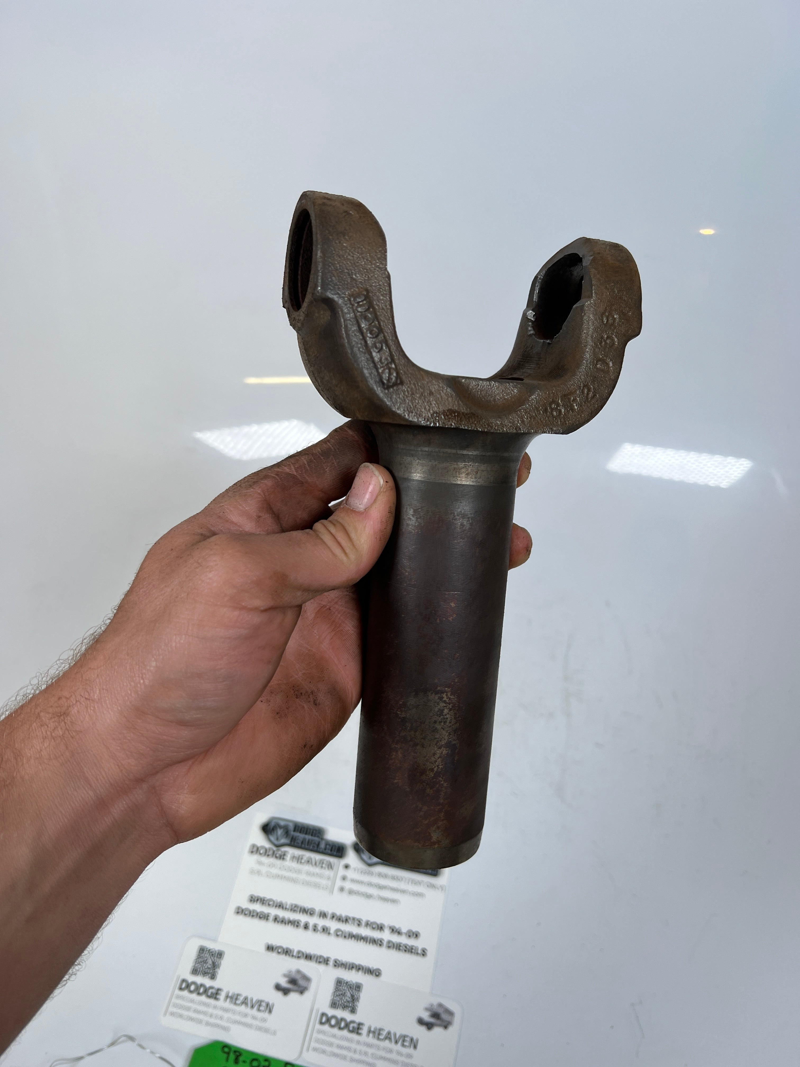 1998-2002 Dodge Ram 2500 241DLD Transfer Case Rear Output Slip Yoke Spicer