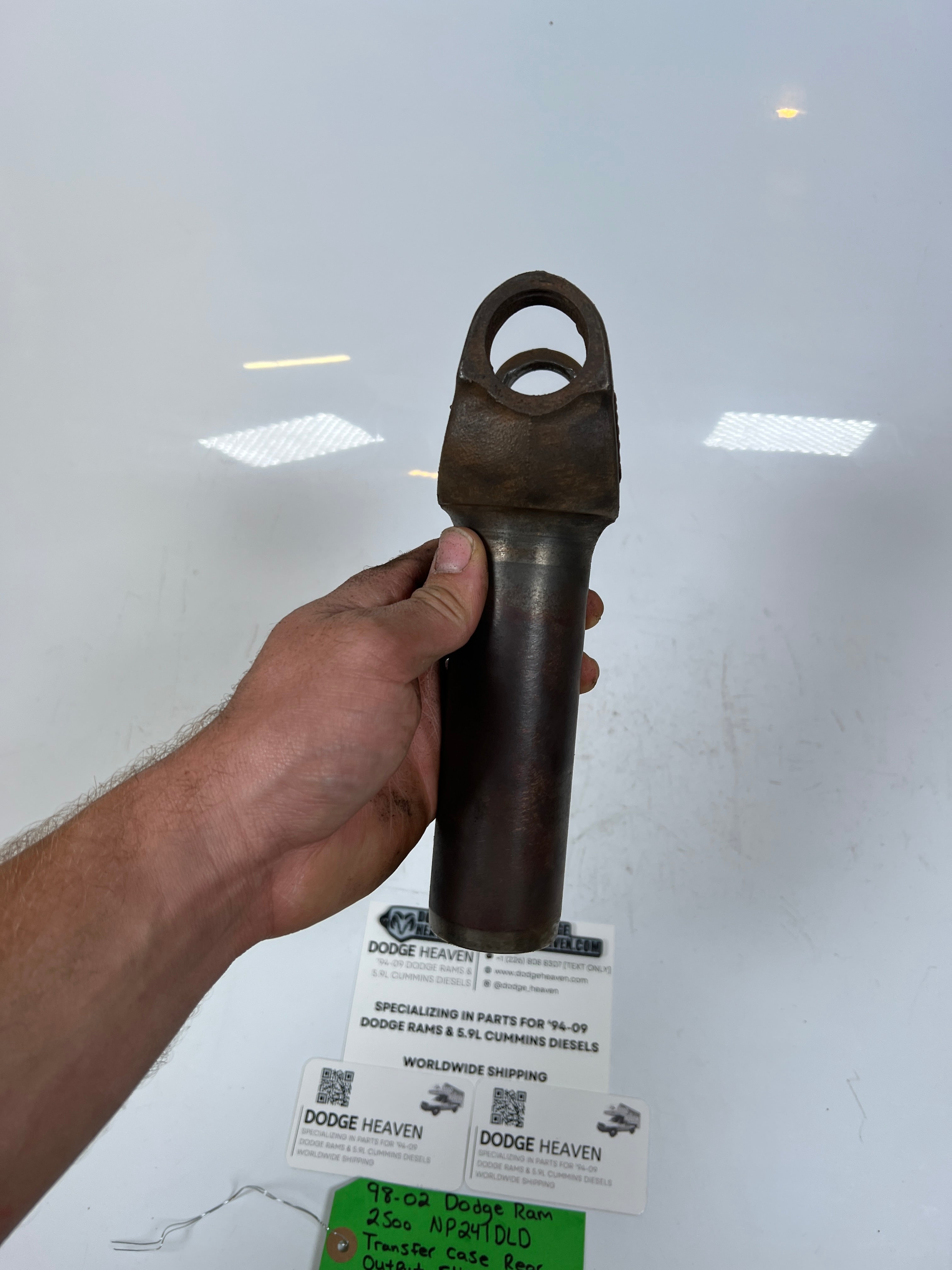 1998-2002 Dodge Ram 2500 241DLD Transfer Case Rear Output Slip Yoke Spicer