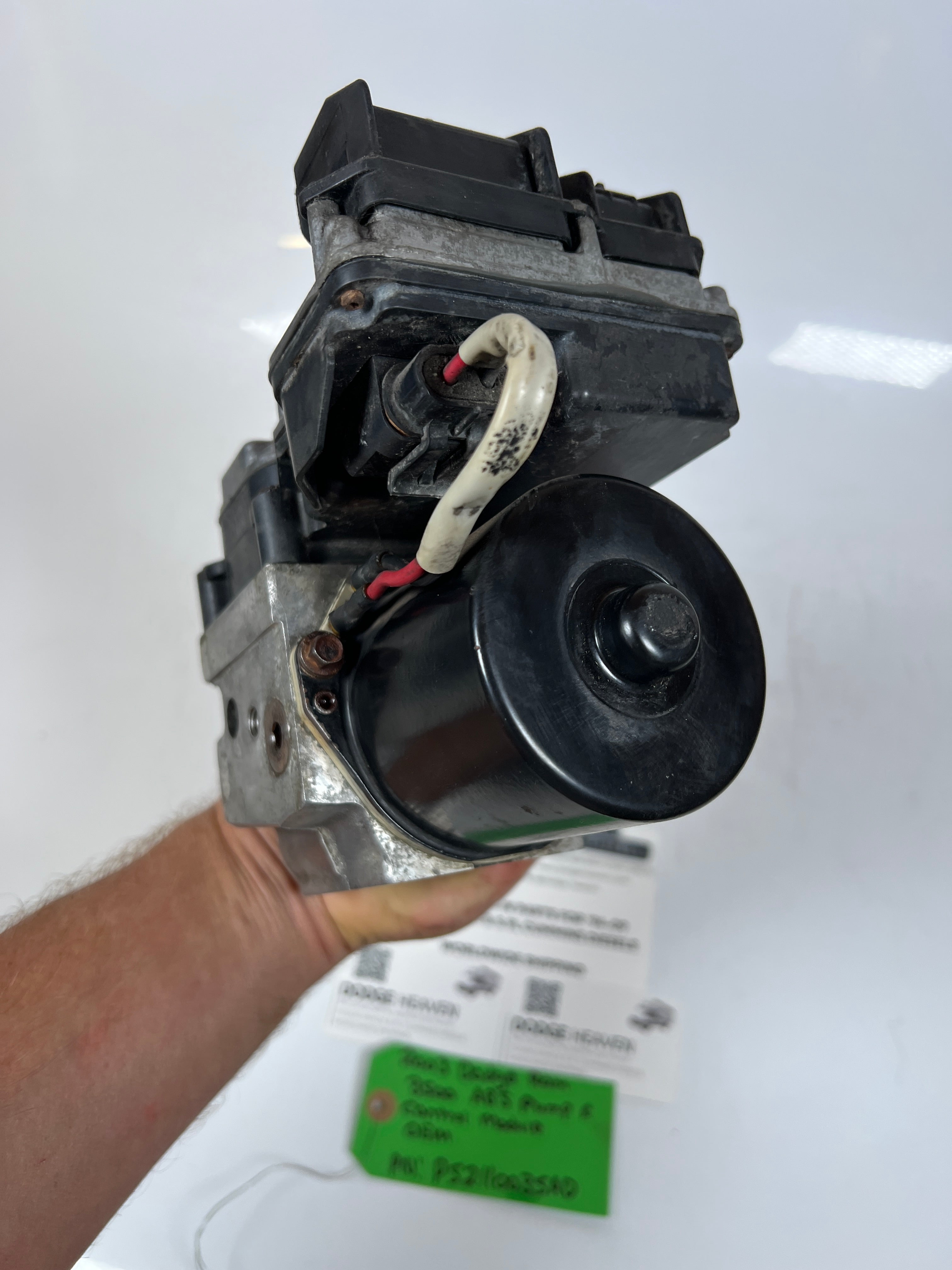 2003-2003 Dodge Ram 3500 ABS Pump & Control Module P52110035AD Kelsey Hayes