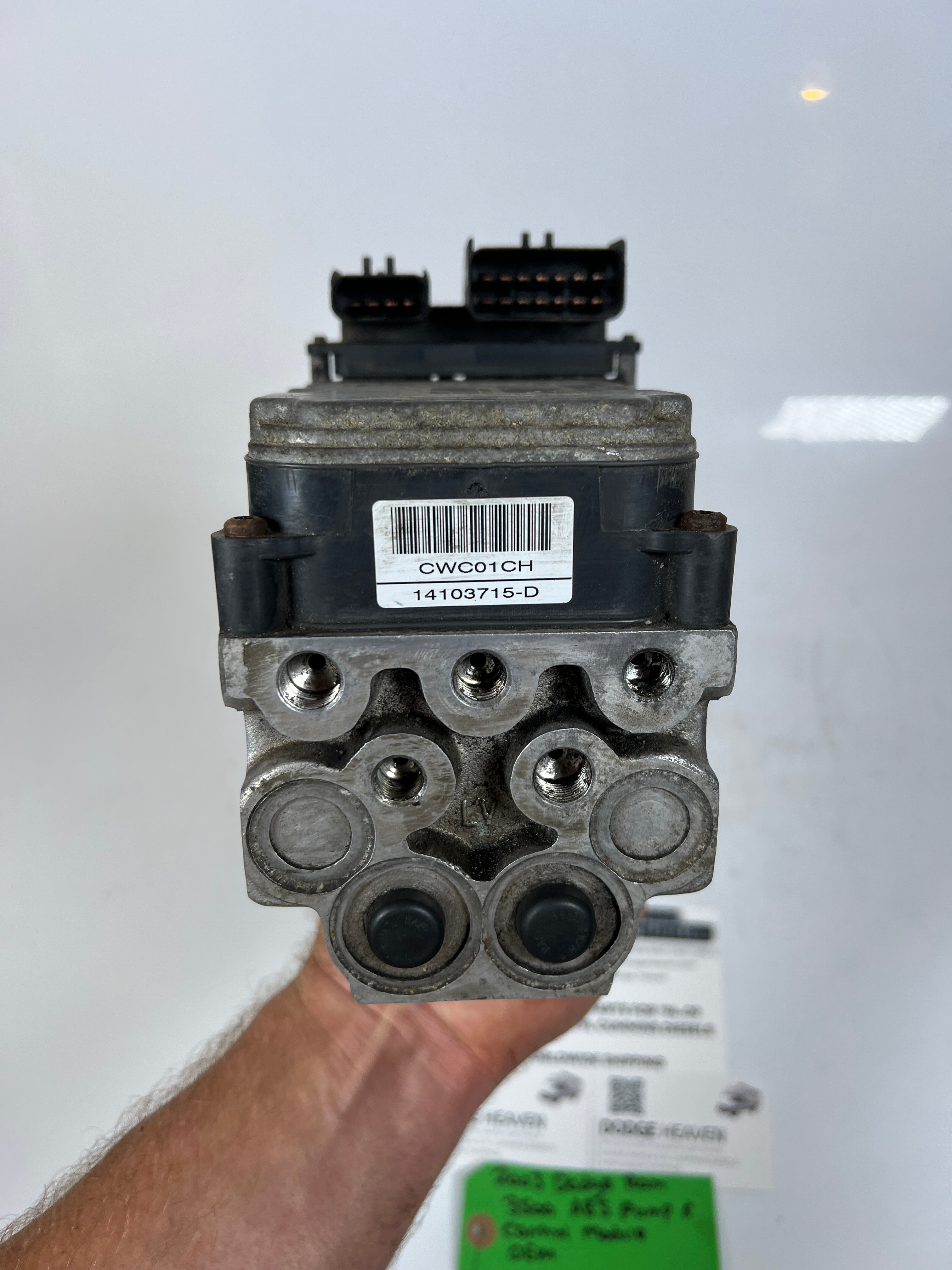 2003-2003 Dodge Ram 3500 ABS Pump & Control Module P52110035AD Kelsey Hayes