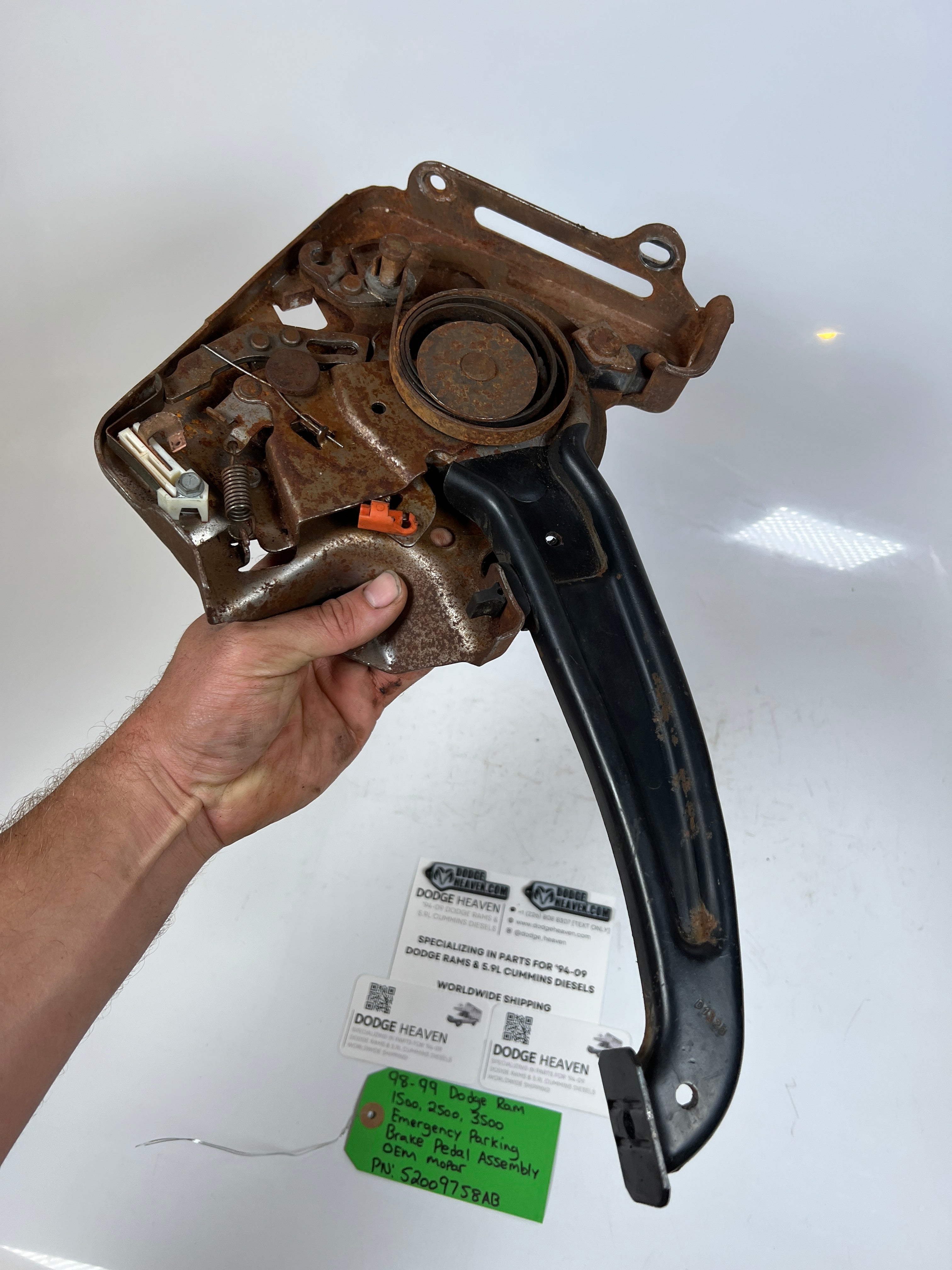 1998-1999 Dodge Ram Emergency Parking Brake Pedal Assembly