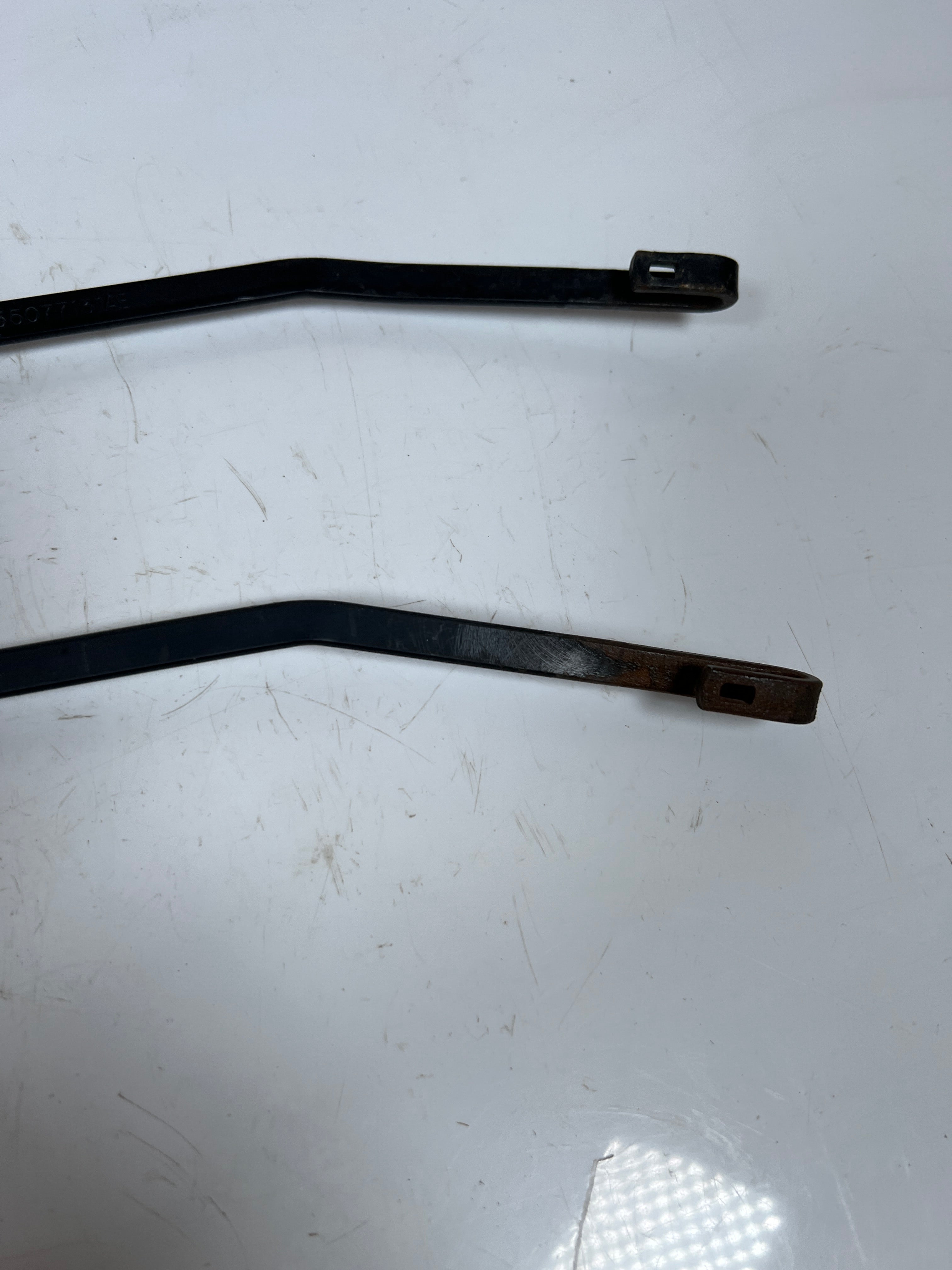 2003-2009 Dodge Ram Windshield Wiper Arm Driver & Passenger Pair of 2
