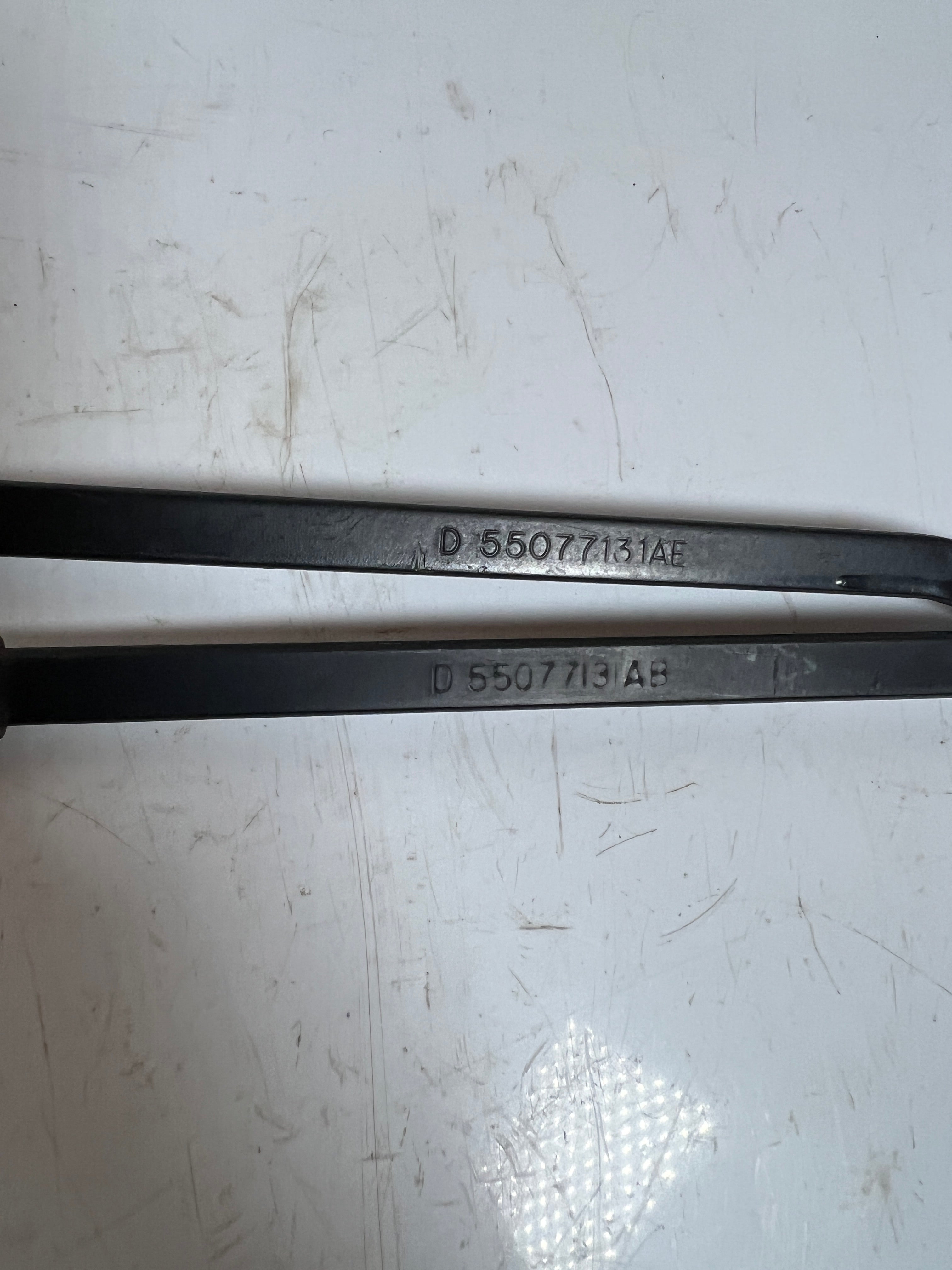 2003-2009 Dodge Ram Windshield Wiper Arm Driver & Passenger Pair of 2