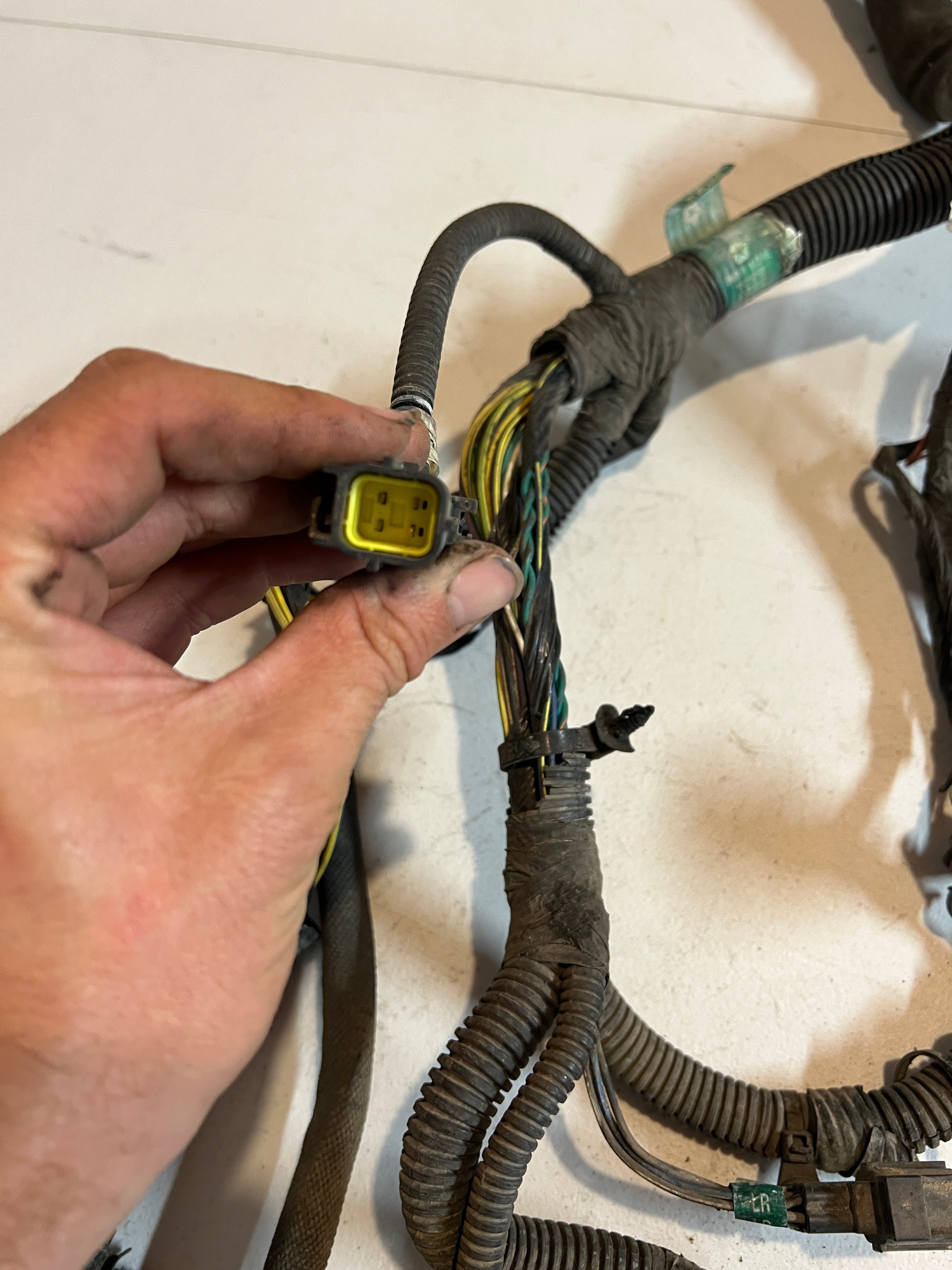 2004-2004 Dodge Ram 1500 5.7L Hemi Engine Wiring Harness Auto Electric 4x4