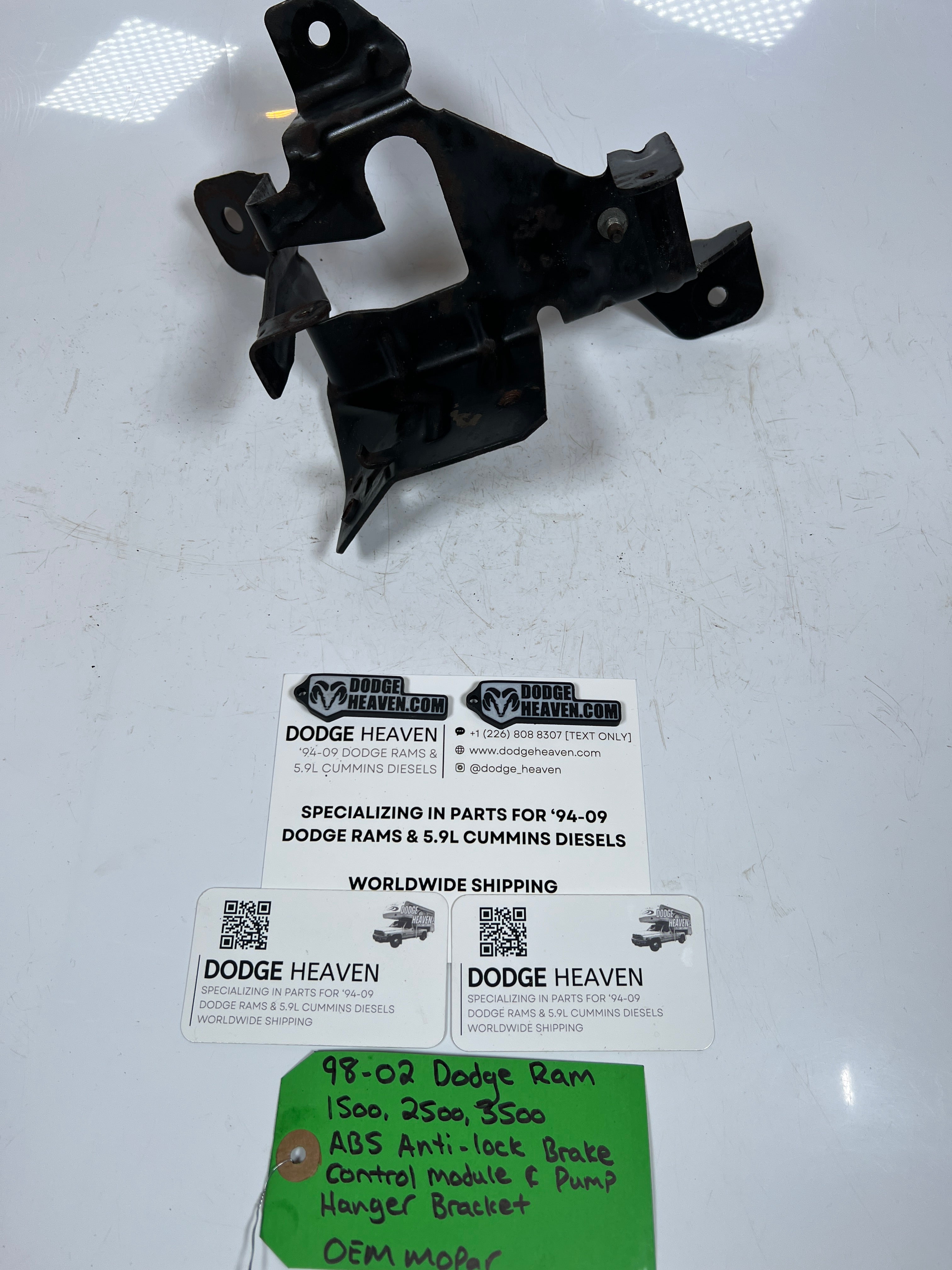 1998-2002 Dodge Ram ABS Anti-Lock Brake Control Module & Pump Bracket