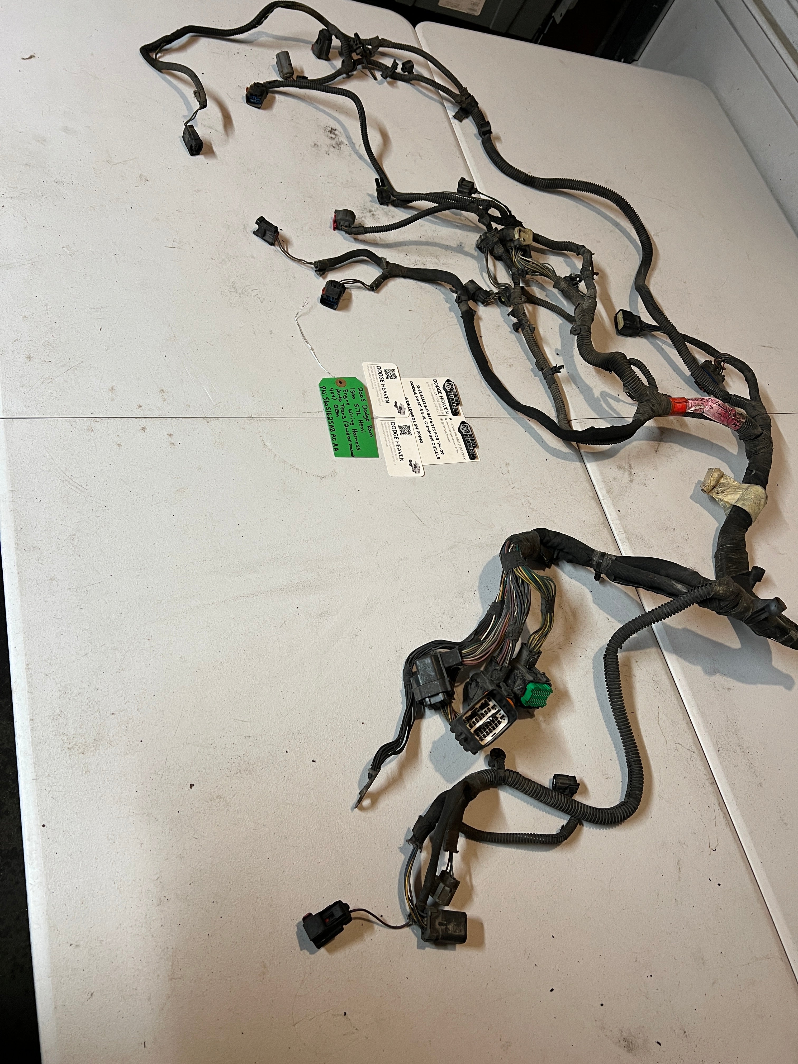 2005-2005 Dodge Ram 1500 5.7L Hemi Engine Wiring Harness Auto Trans