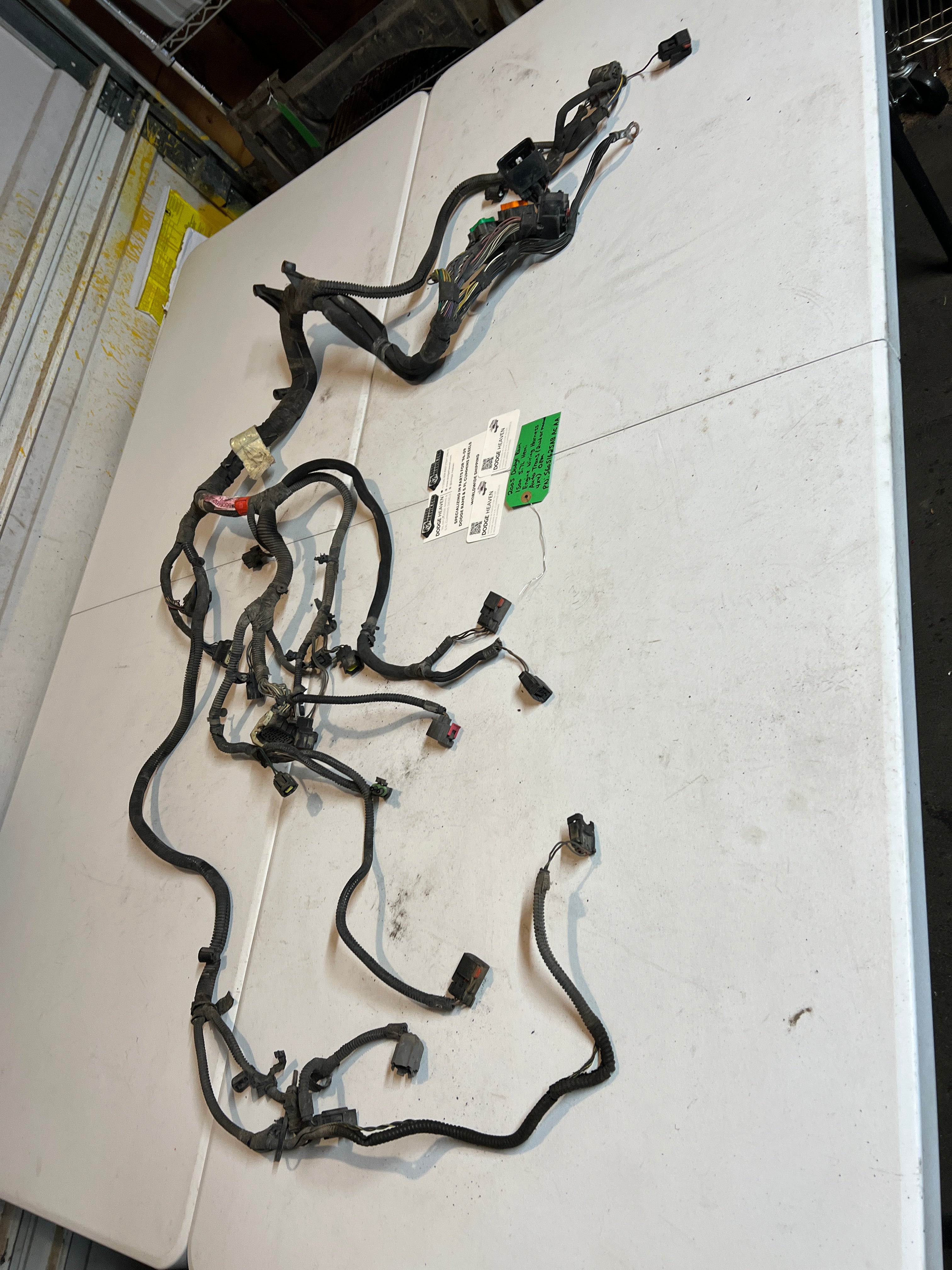 2005-2005 Dodge Ram 1500 5.7L Hemi Engine Wiring Harness Auto Trans