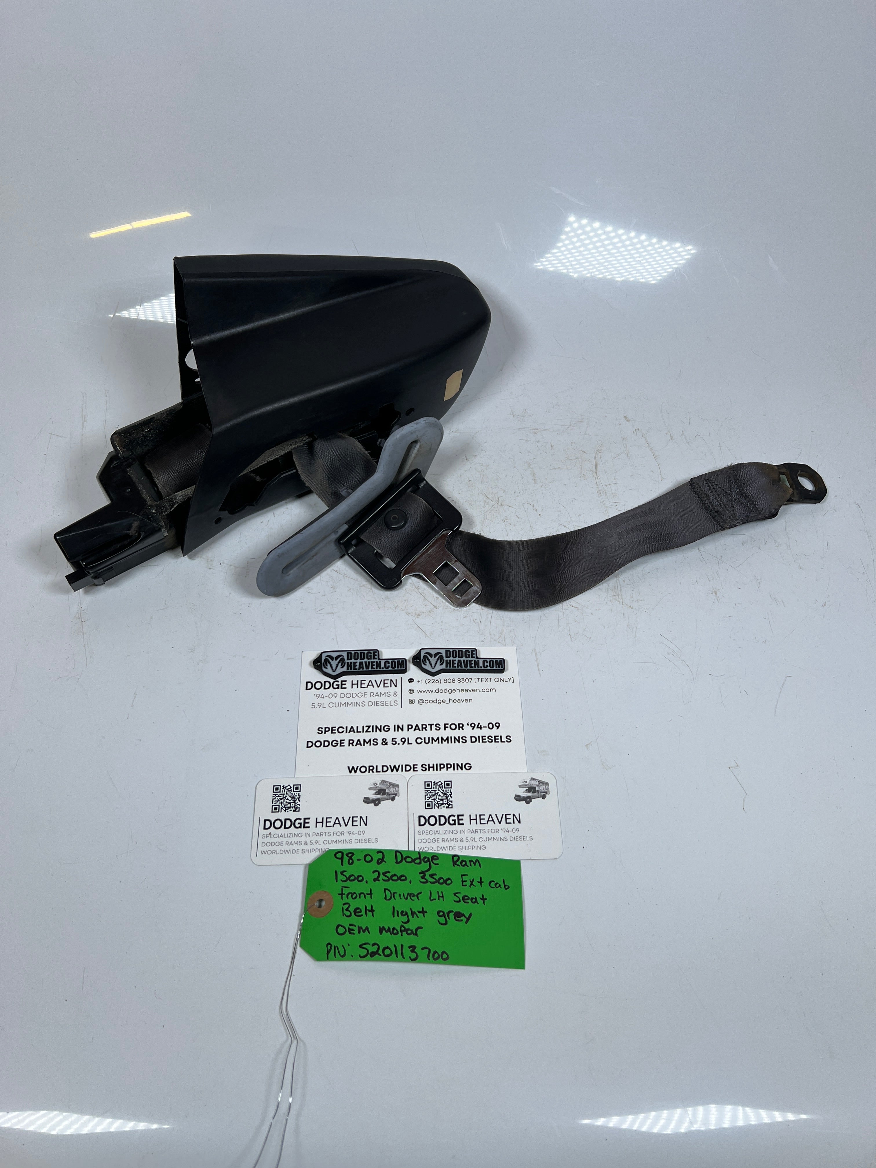 1998-2002 Dodge Ram 1500-3500 Front Driver LH Seat Belt Ext Cab Light Grey