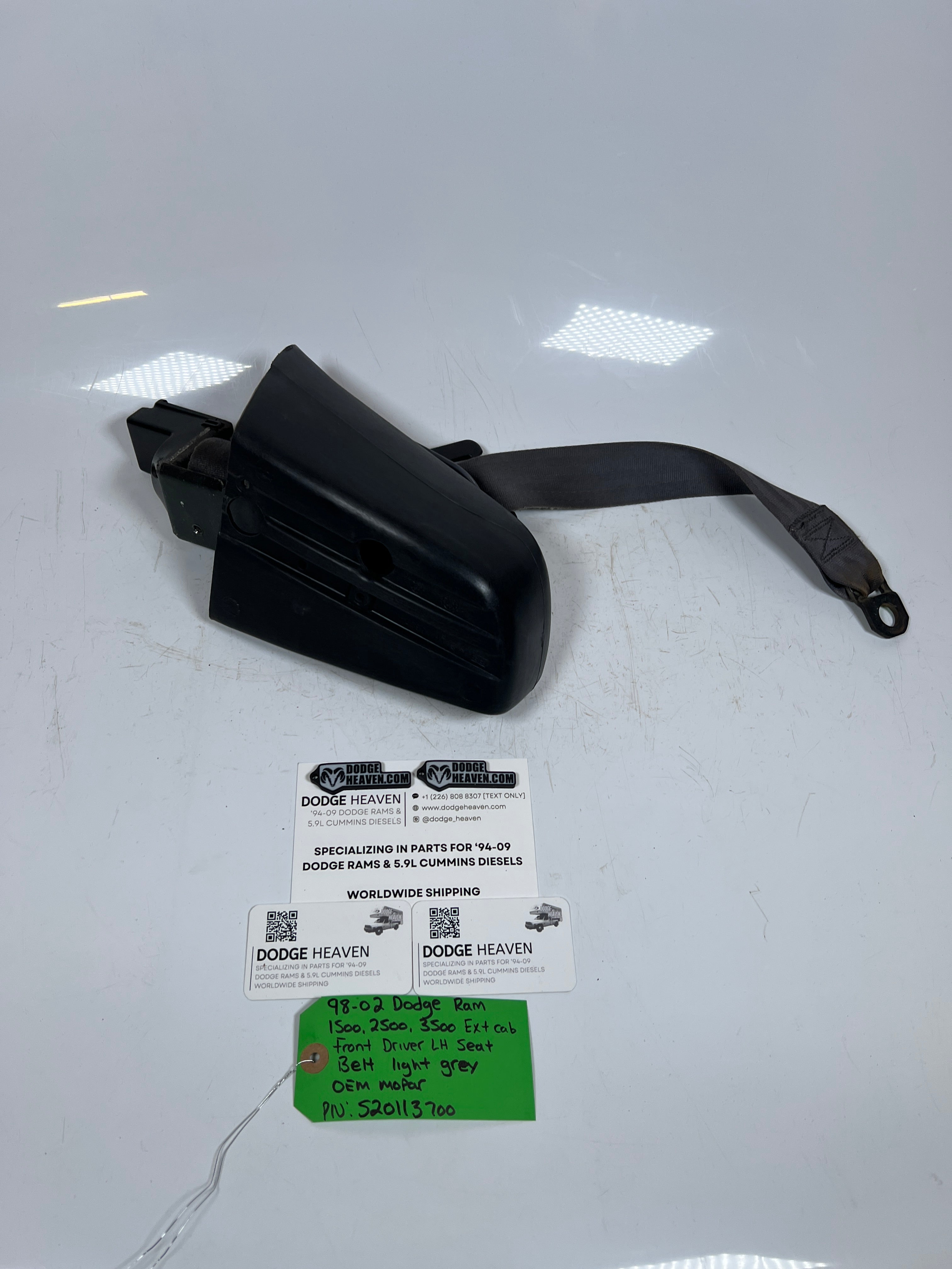 1998-2002 Dodge Ram 1500-3500 Front Driver LH Seat Belt Ext Cab Light Grey
