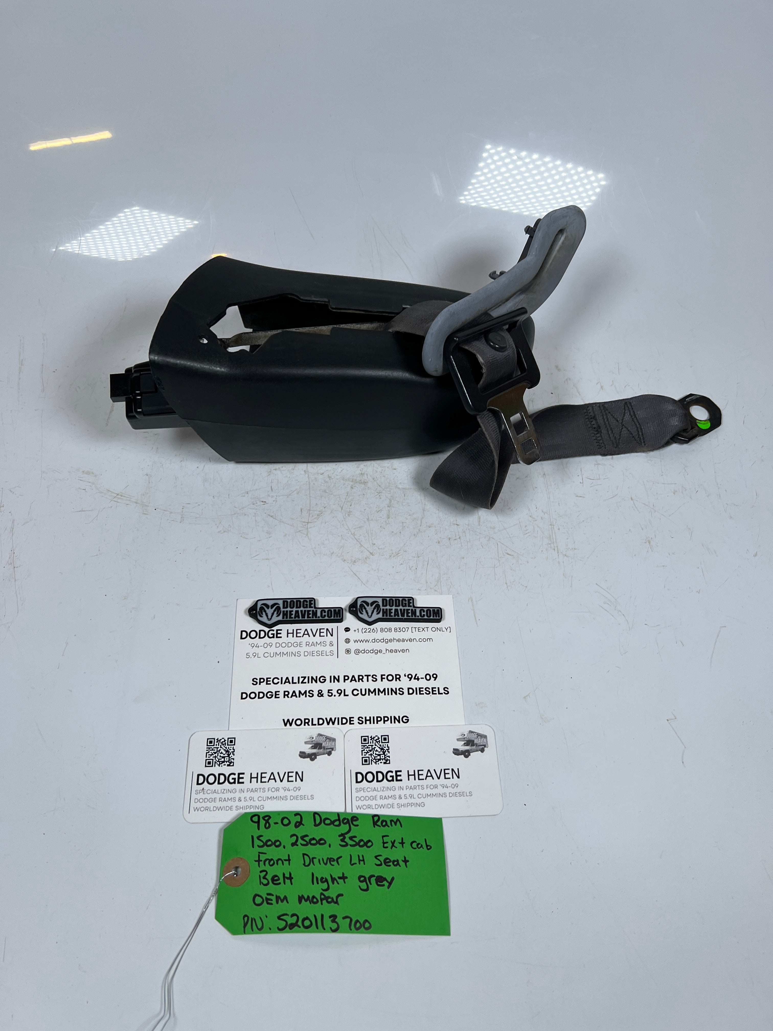 1998-2002 Dodge Ram 1500-3500 Front Driver LH Seat Belt Ext Cab Light Grey