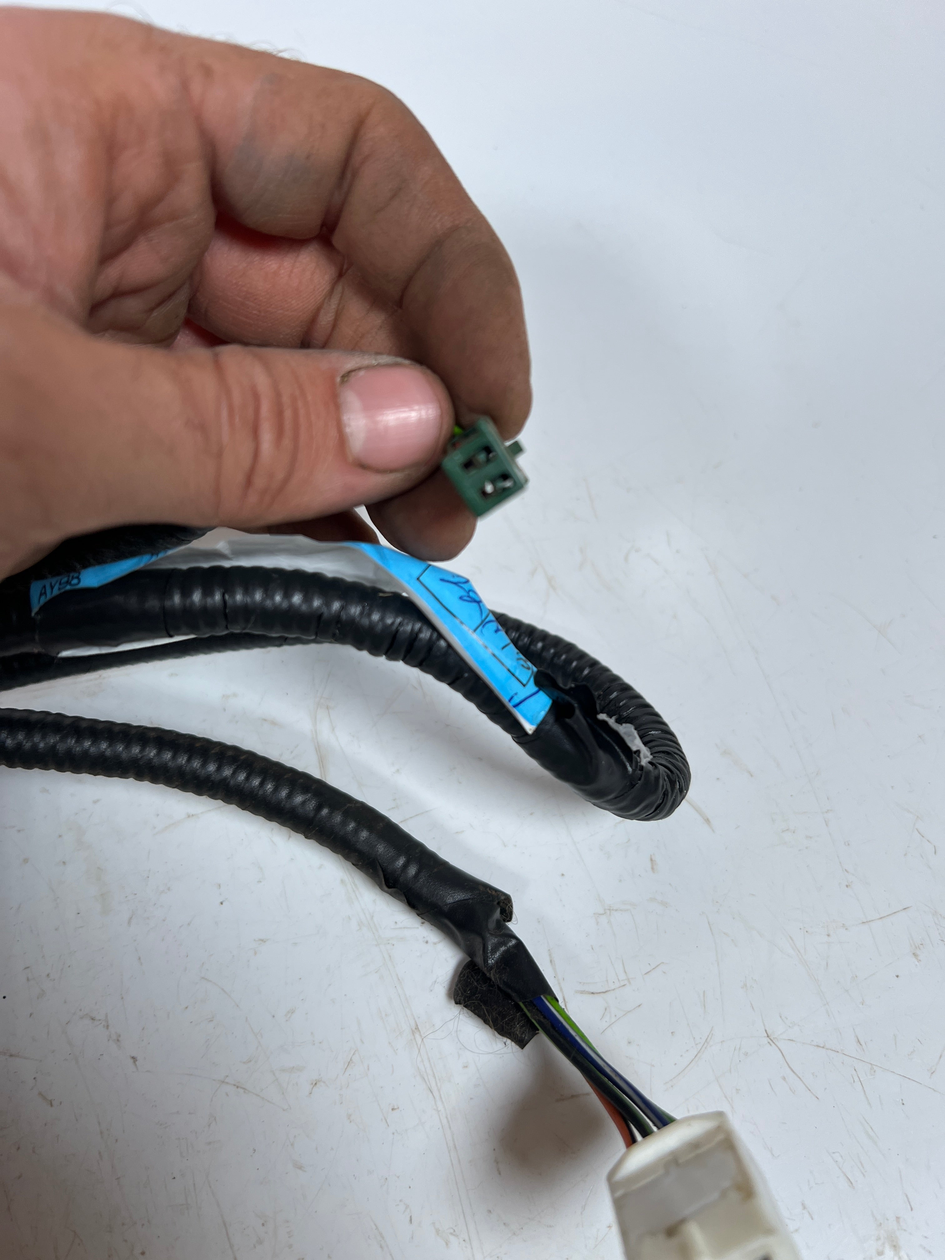 1998-1998 Dodge Ram 1500 2500 3500 Driver Side Seat Belt Wiring Harness