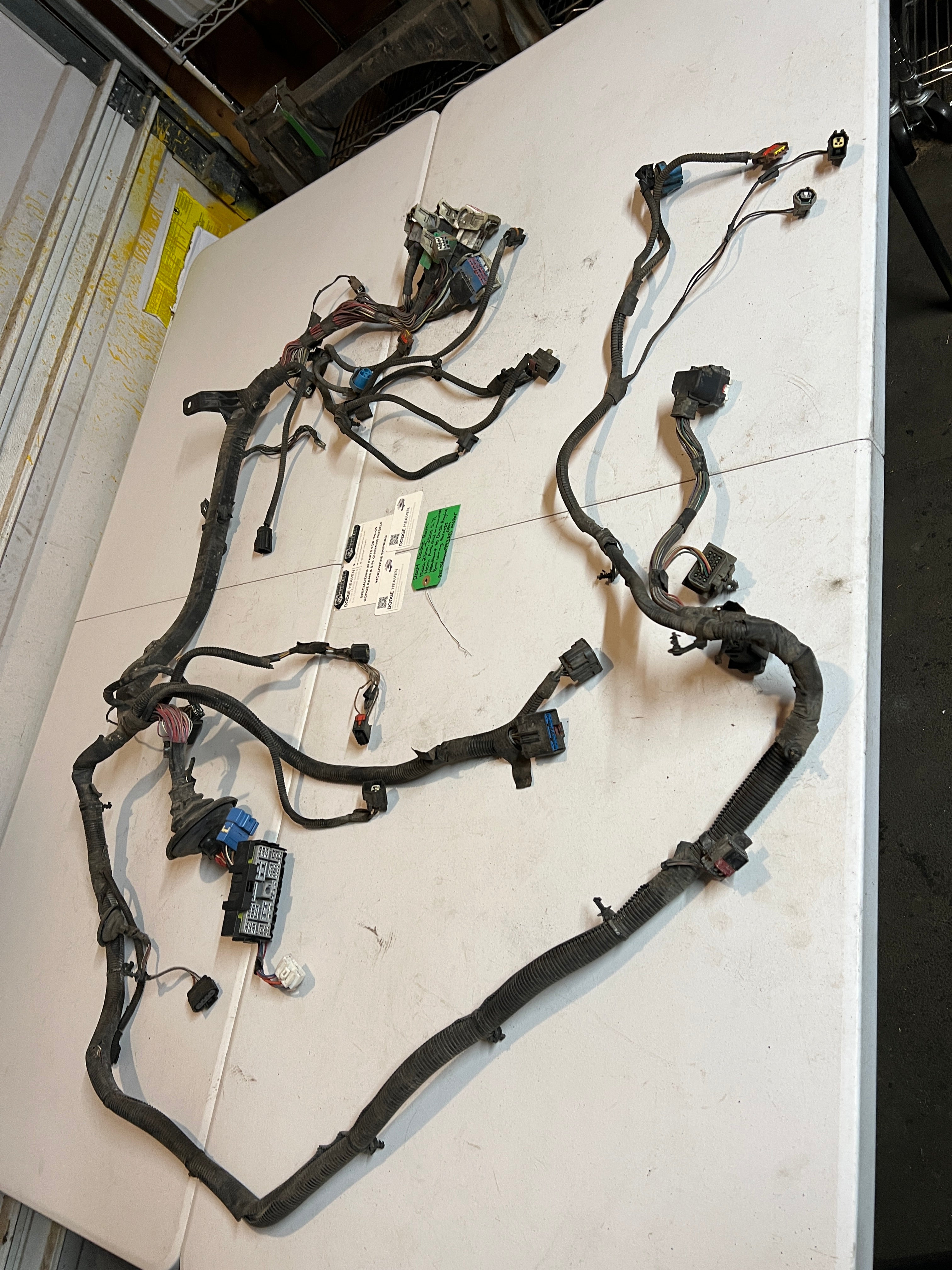 2004-2004 Dodge Ram 1500-3500 5.7L Hemi Engine Bay Wiring Harness